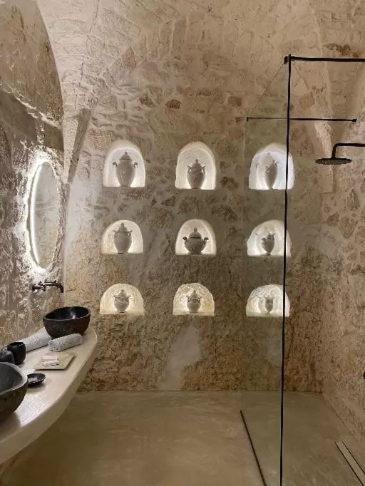 Bathroom in Alesia Luxury Cave