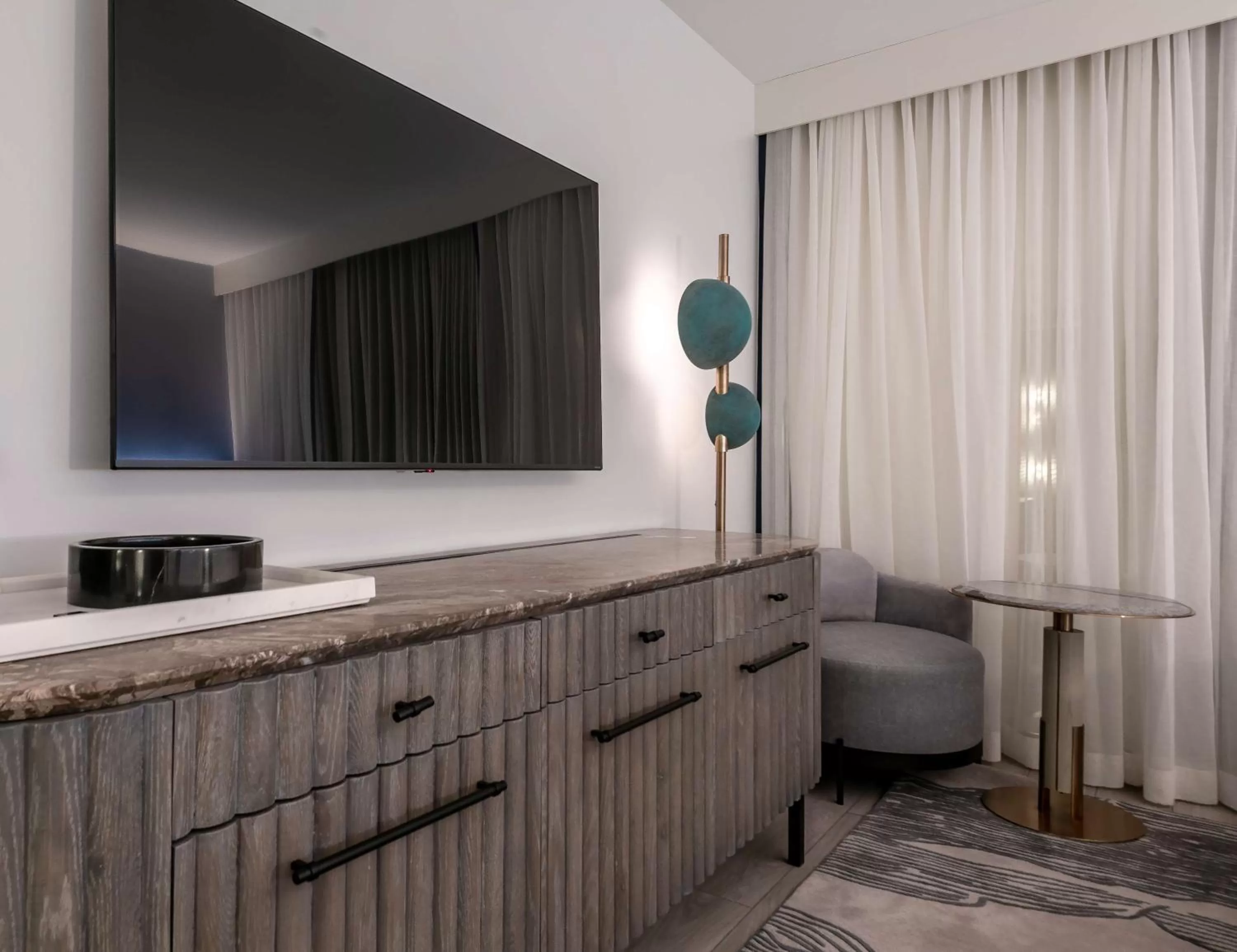 Bedroom in The Morrow Washington Dc, Curio Collection By Hilton