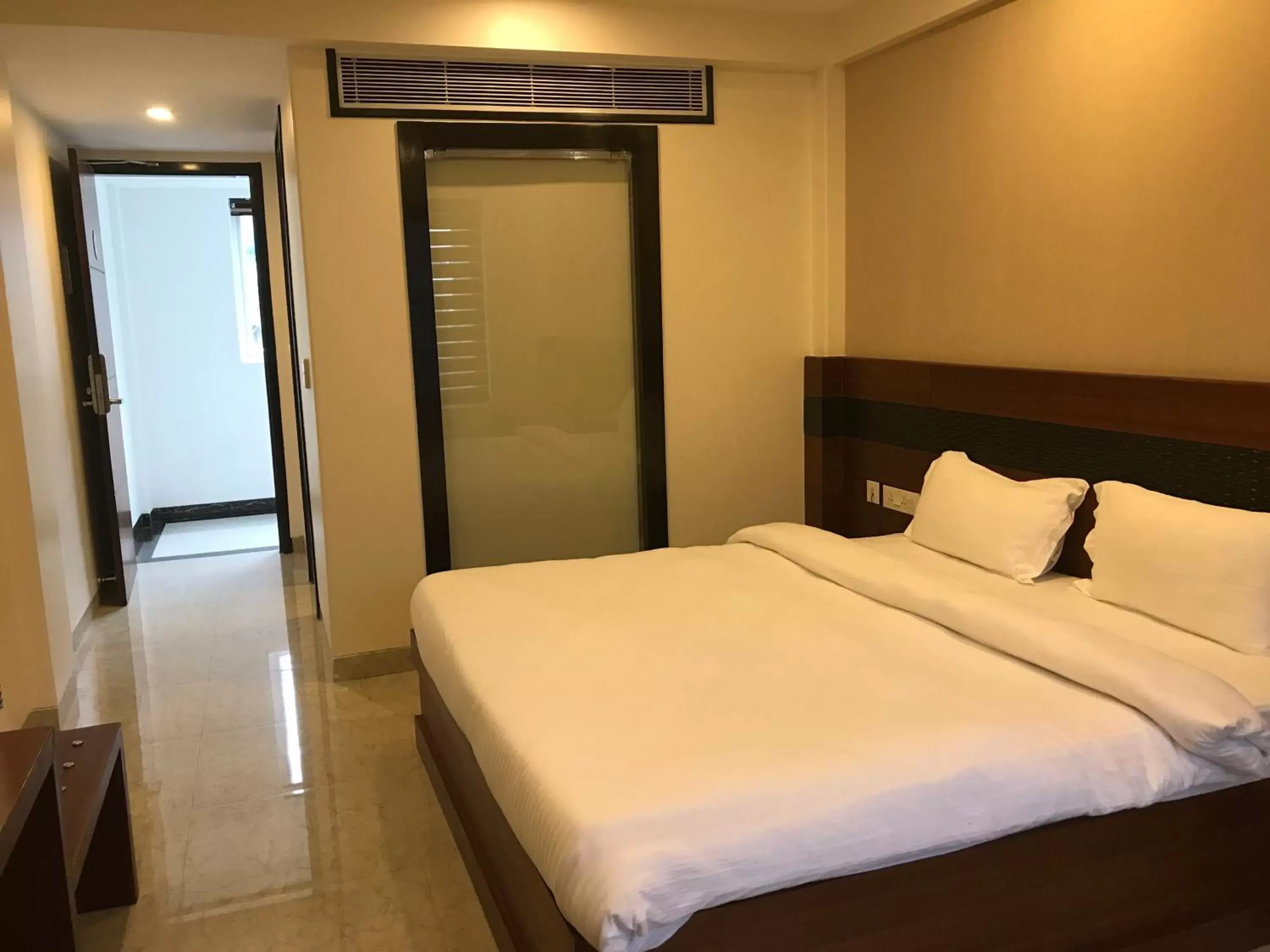 Deluxe Room - single occupancy in Holy River Hotel Deluxe Room - single occupancy in Holy River Hotel