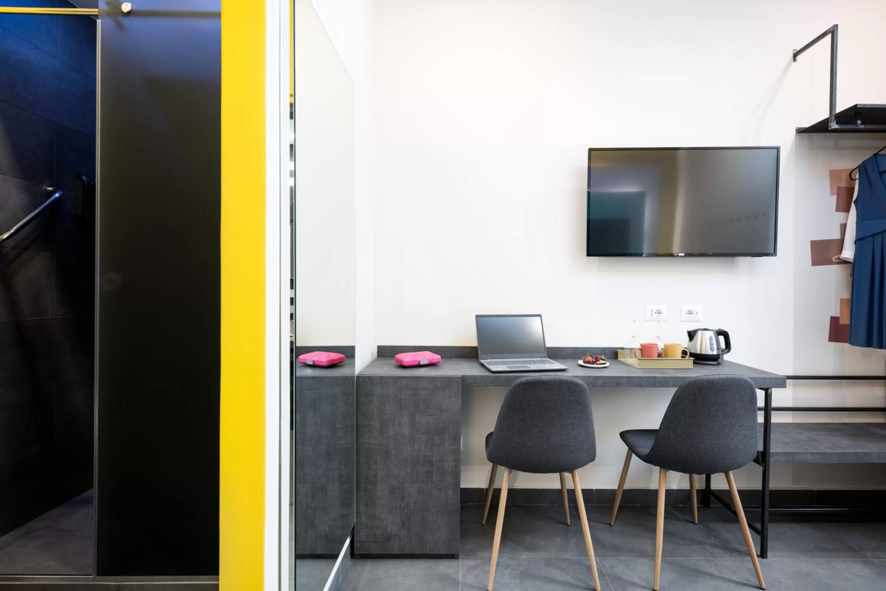 Circle in the Square