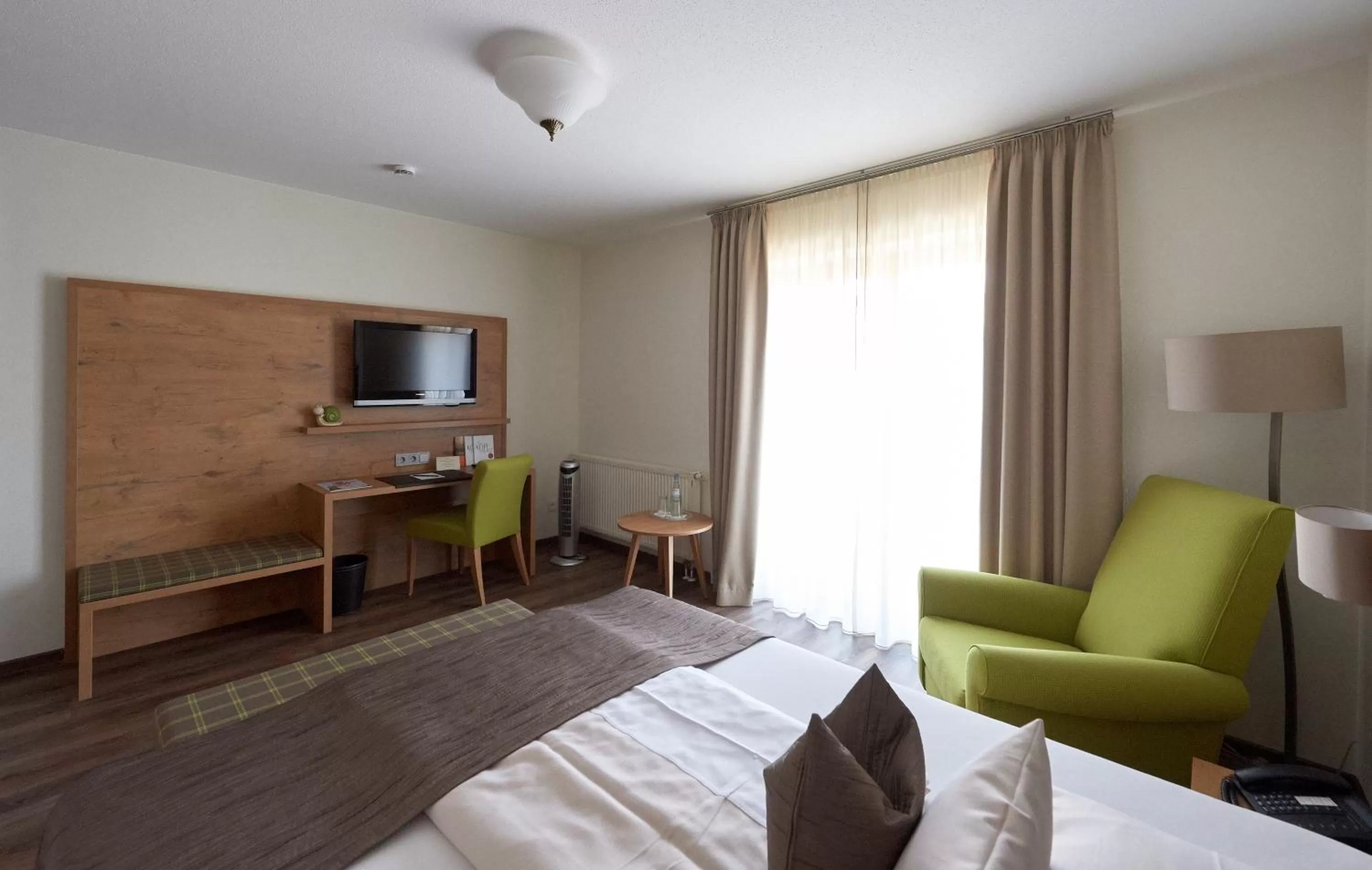 Photo of the whole room, Bed in Fetzers Landhotel