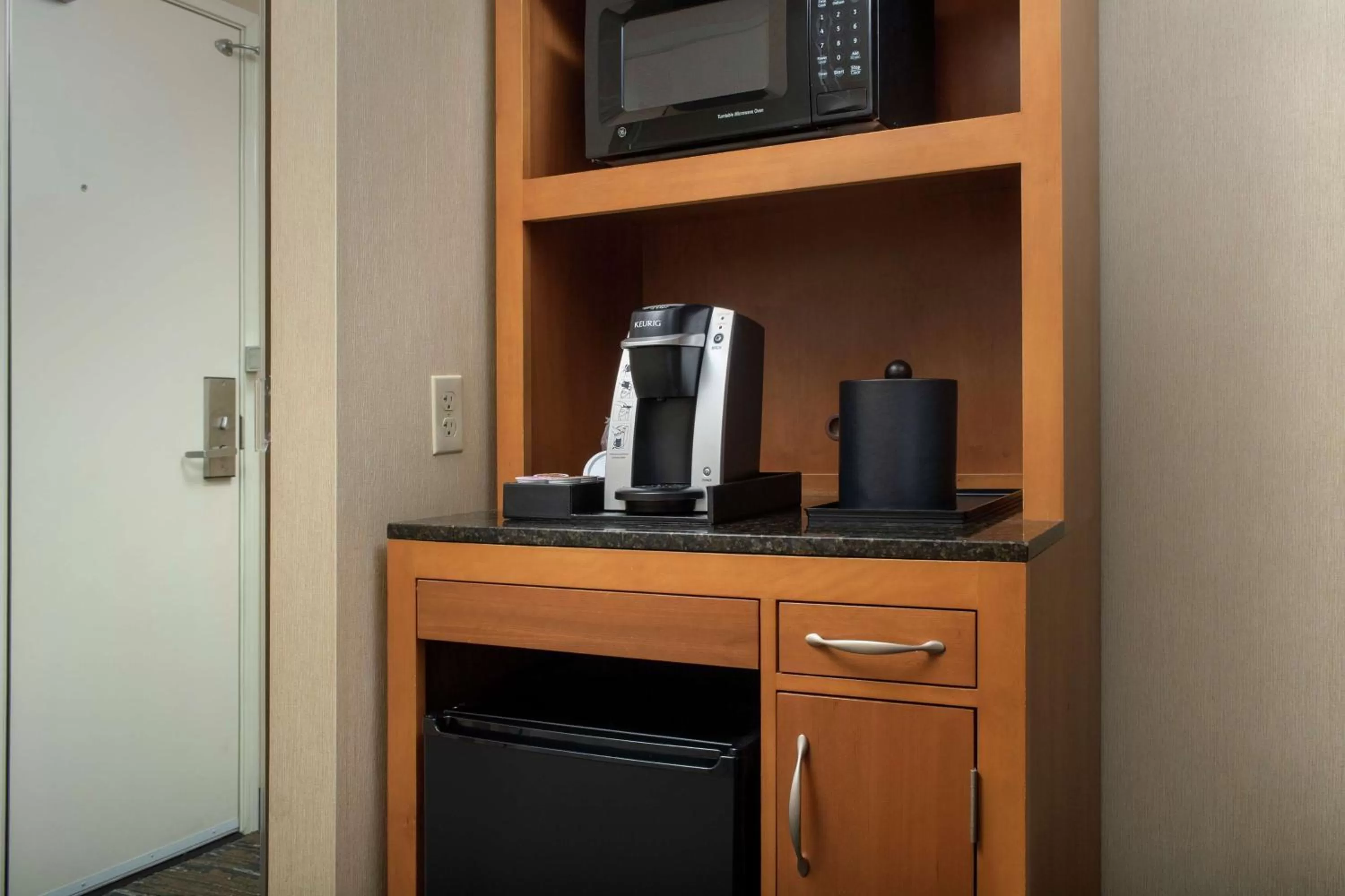 Bedroom in Hilton Garden Inn Yakima Downtown