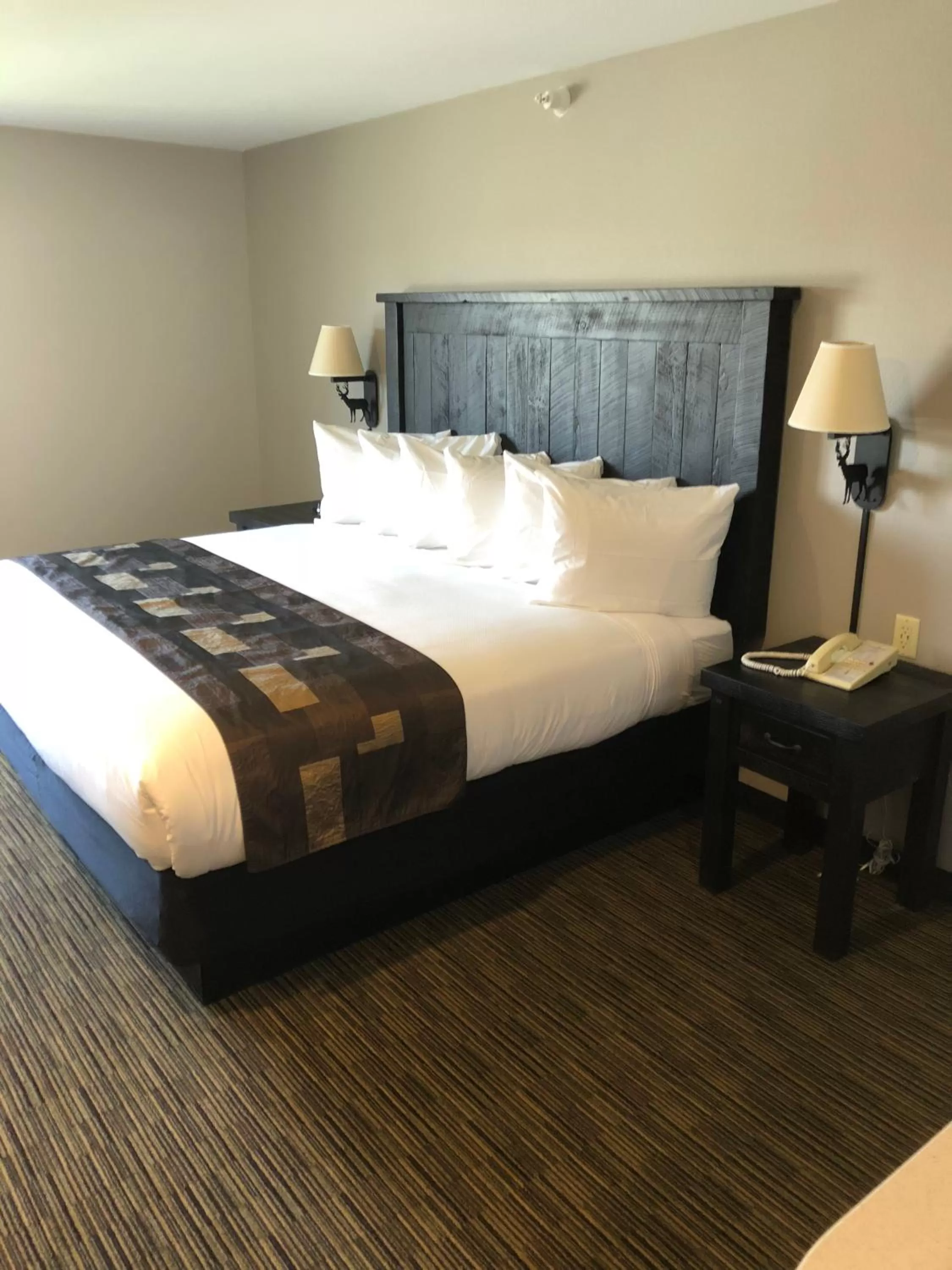 Bed in Kelly Inn West Yellowstone