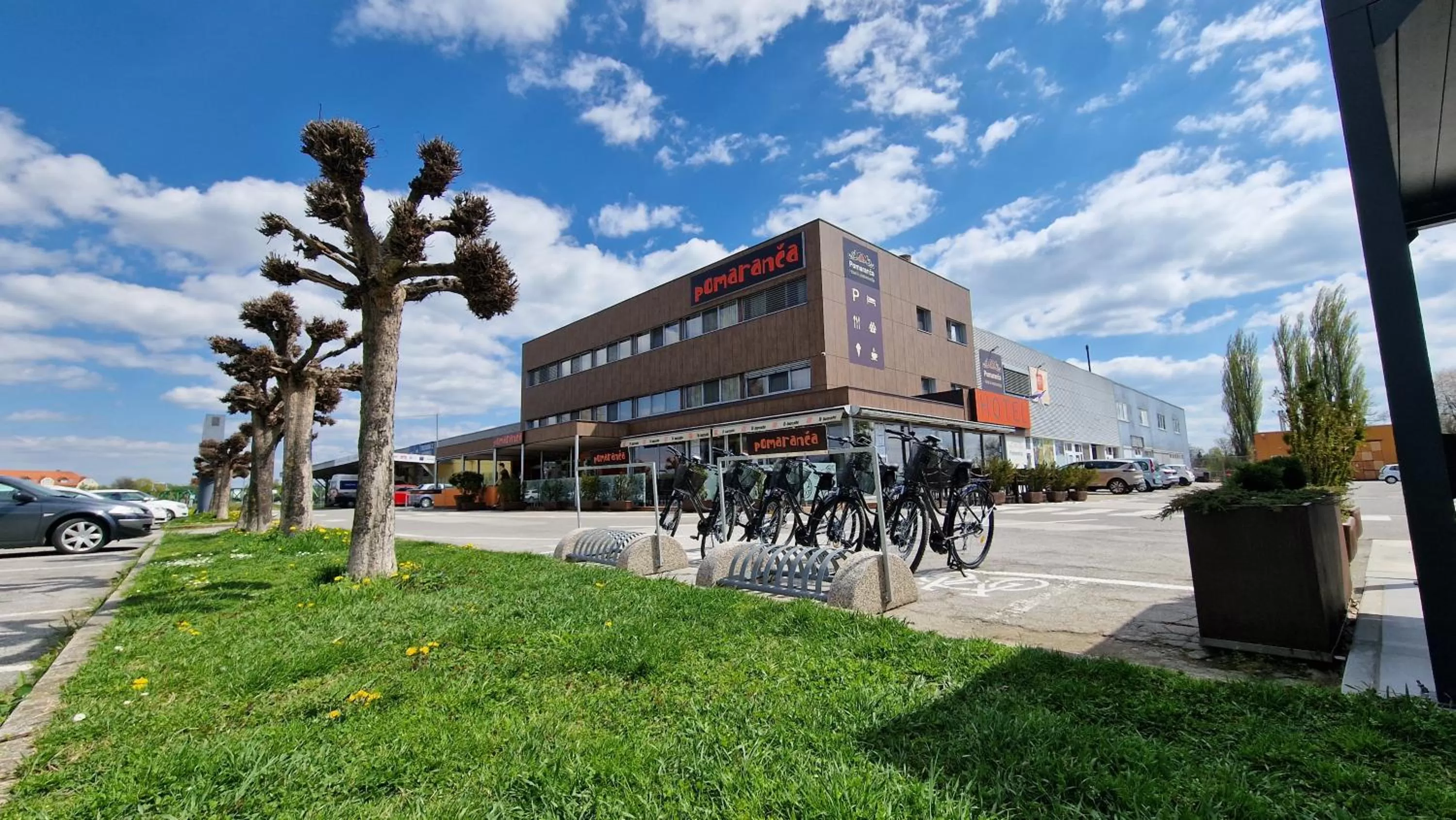 Property building in Hotel Pomaranča