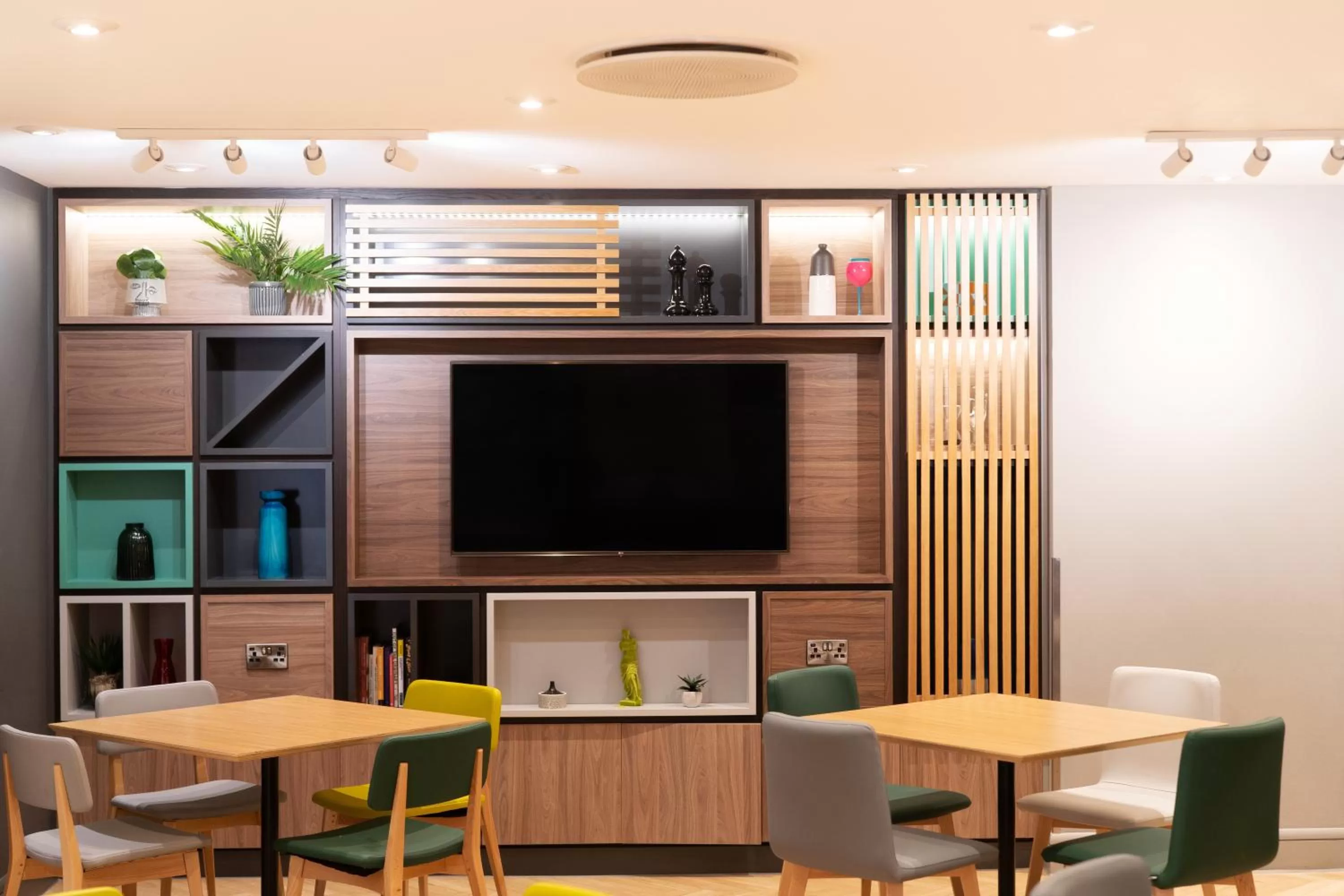 Restaurant/places to eat in Holiday Inn Southampton Eastleigh by IHG