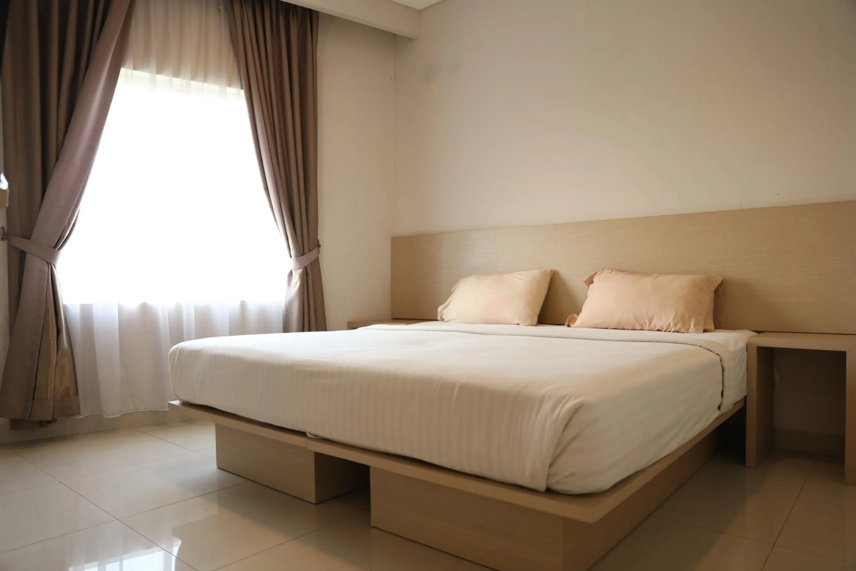 Bed in Bale Ocasa by Behomy