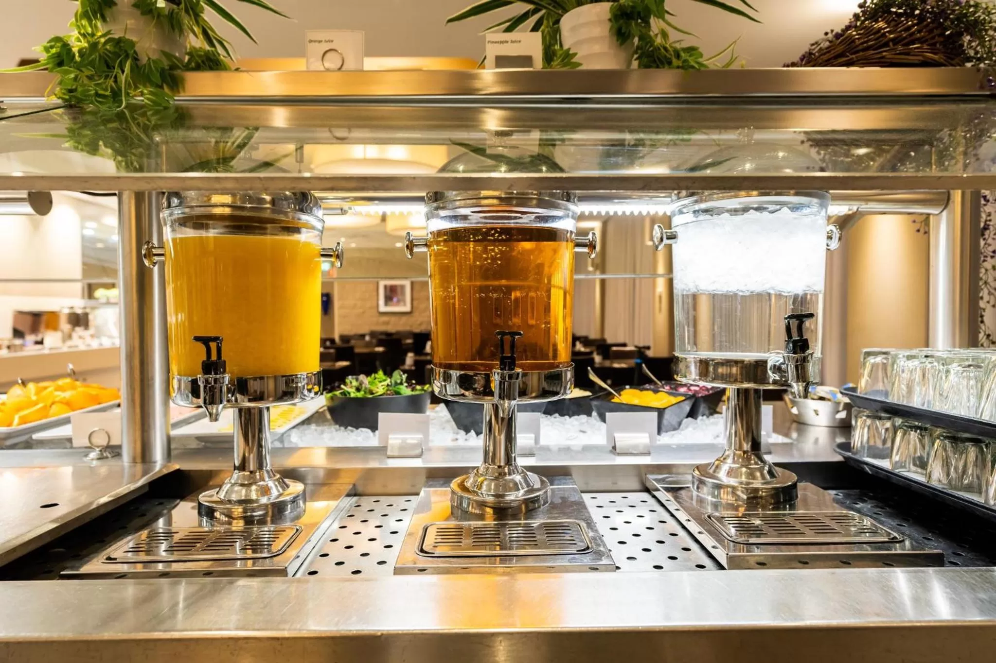 Restaurant/places to eat in Holiday Inn Parramatta by IHG