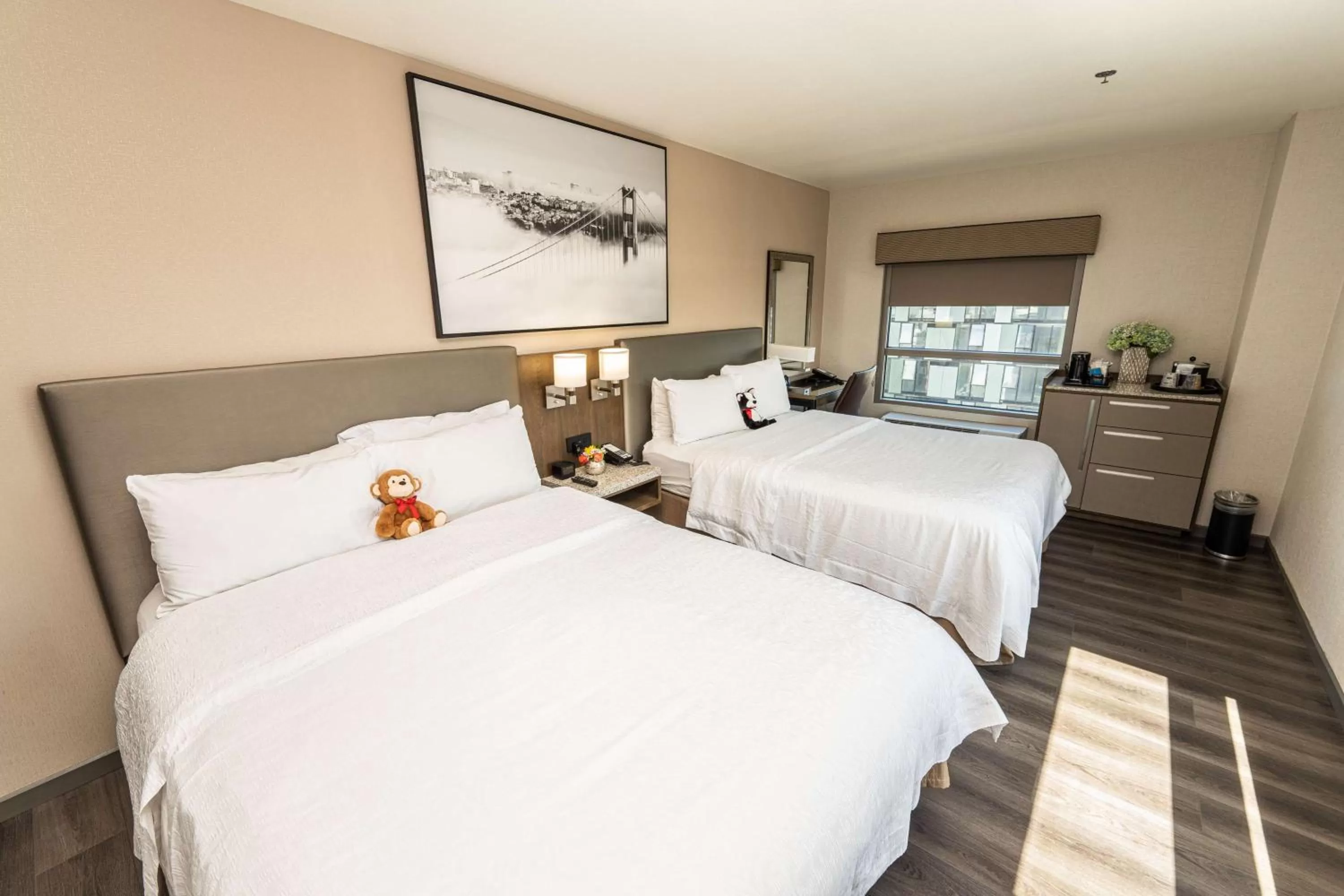 Bedroom, Bed in Hampton Inn San Francisco Downtown/Convention Center