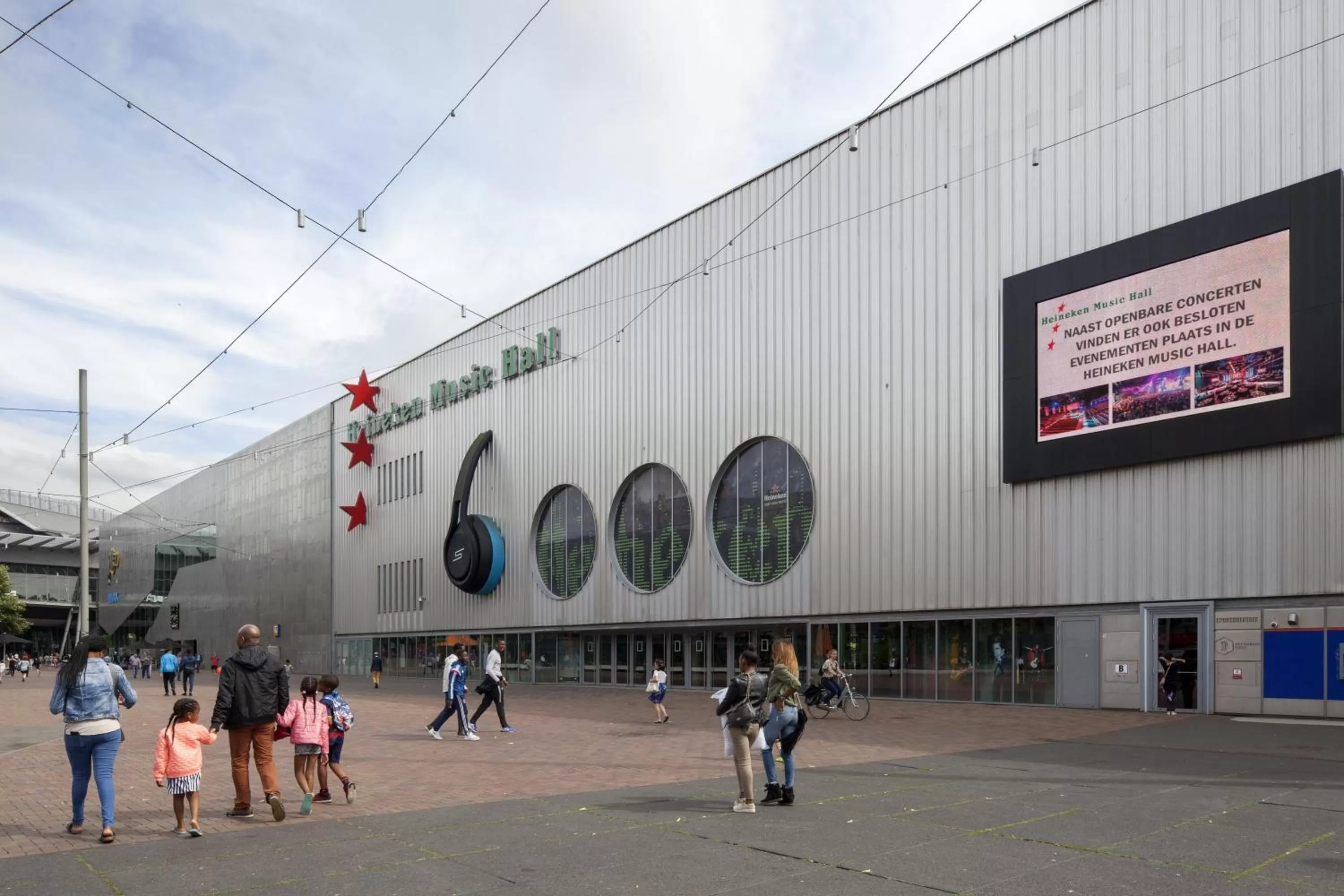 Entertainment in easyHotel Amsterdam Arena Boulevard