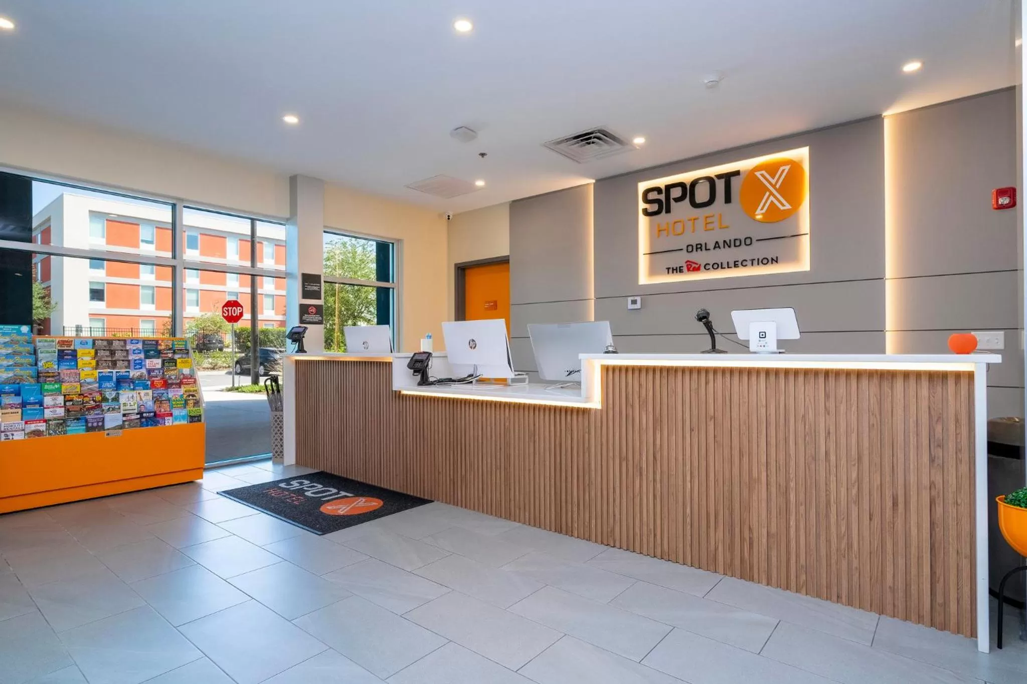 Lobby or reception in SPOT X Hotel Orlando Intl Dr by The Red Collection