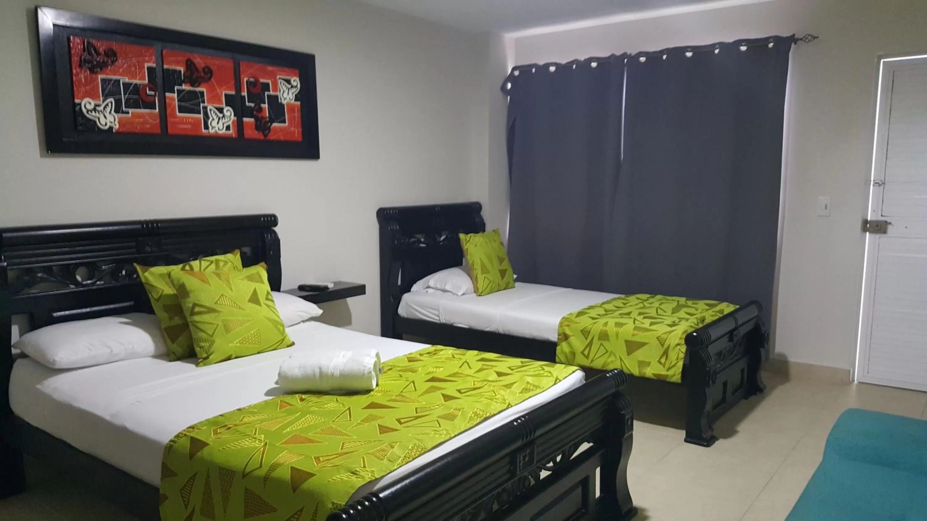 Bed in Caribbean Island Hotel Piso 2