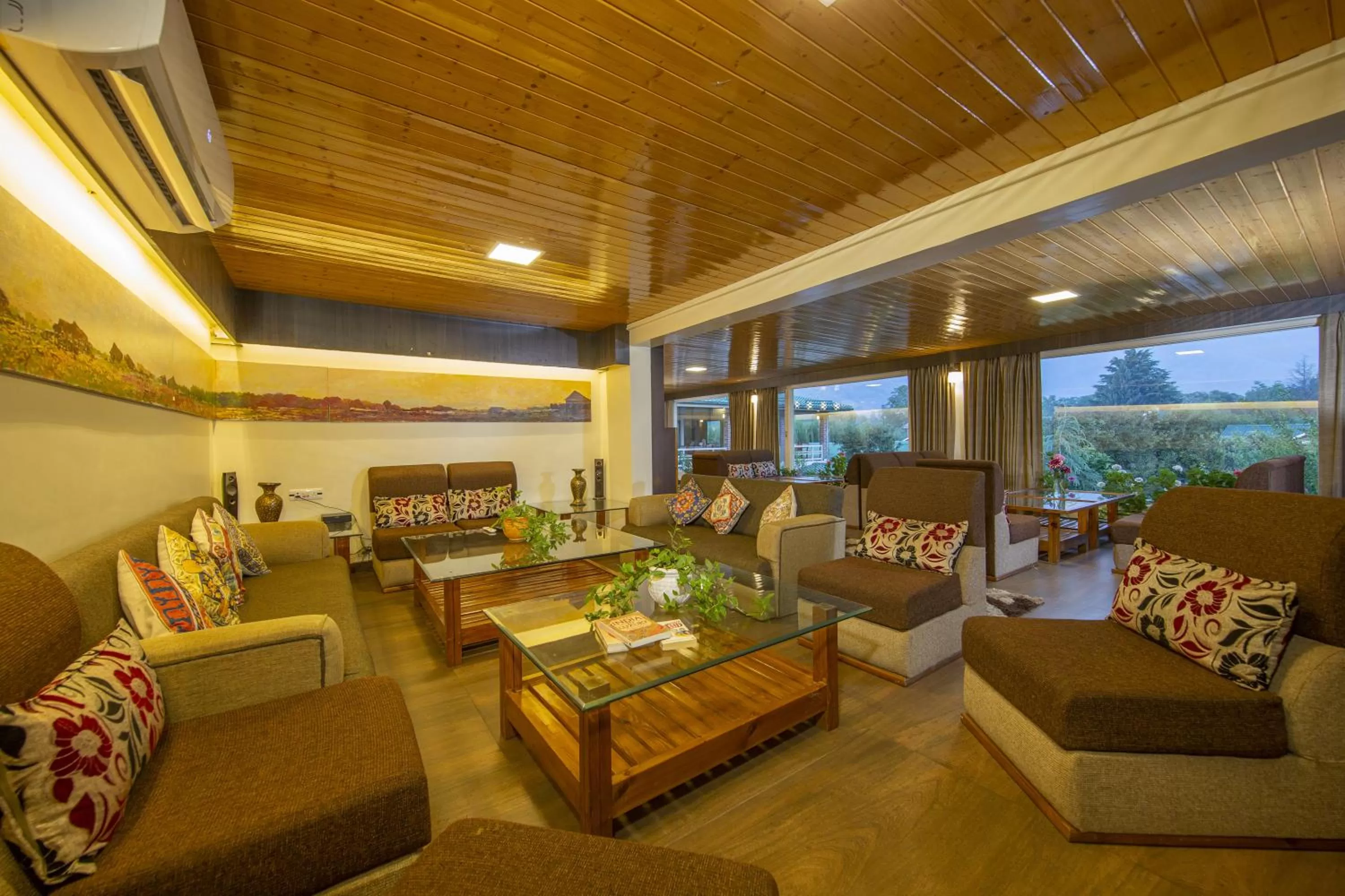 Lounge or bar in The Orchard Retreat & Spa