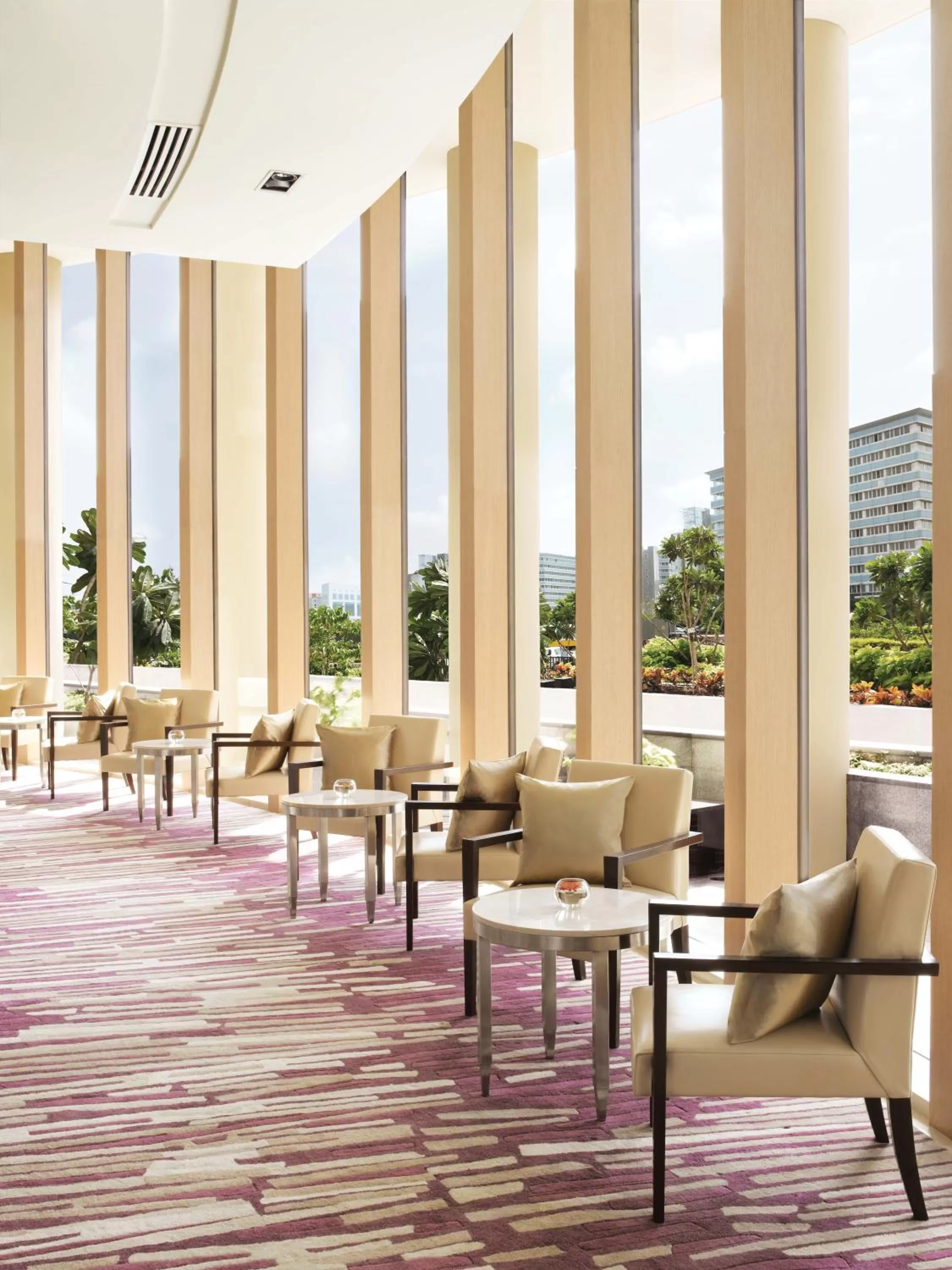 Lounge or bar in Trident Bandra Kurla