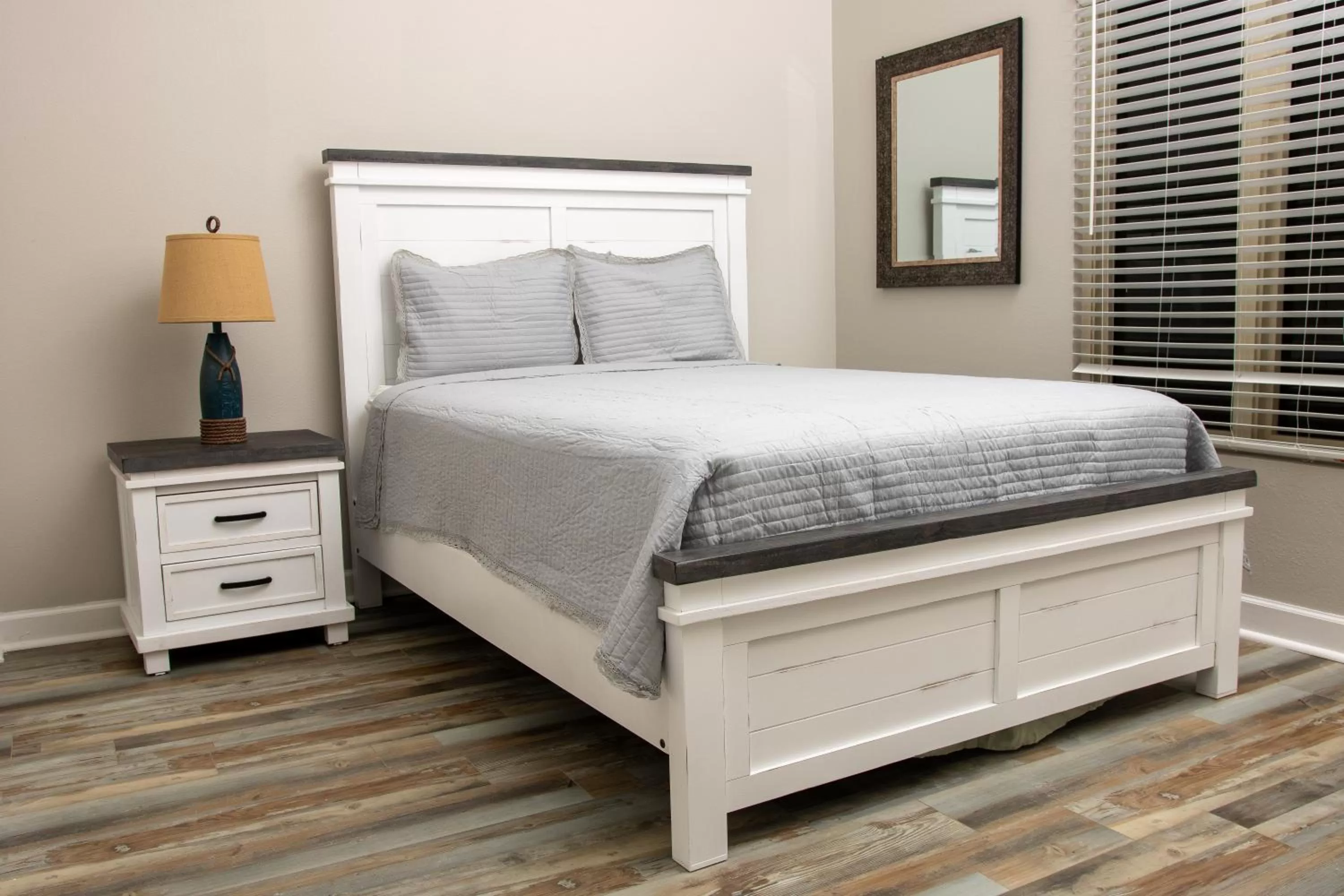 Photo of the whole room, Bed in Shores of Panama Resort