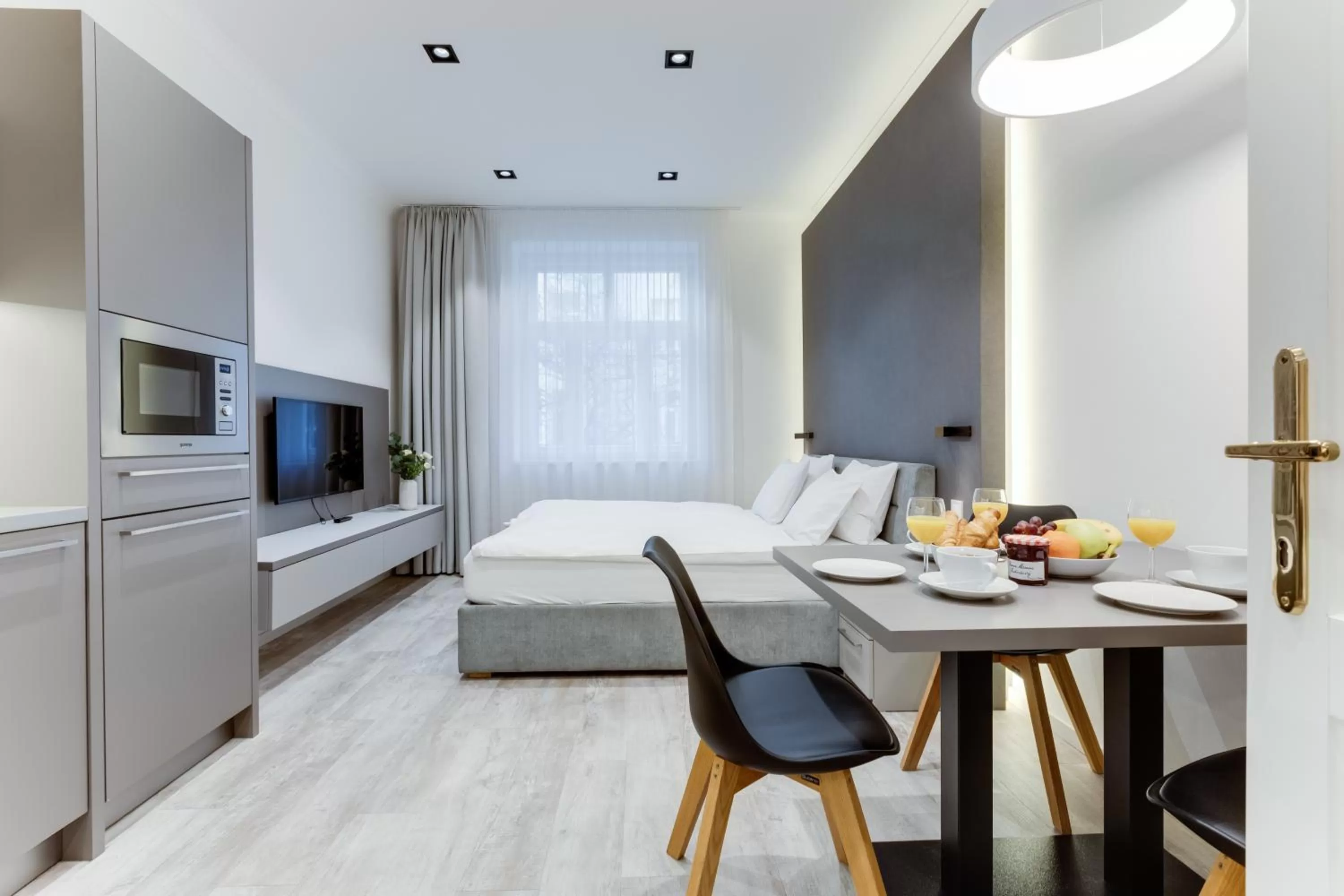 Dining area, Bed in Lampi Aparthotel Prague