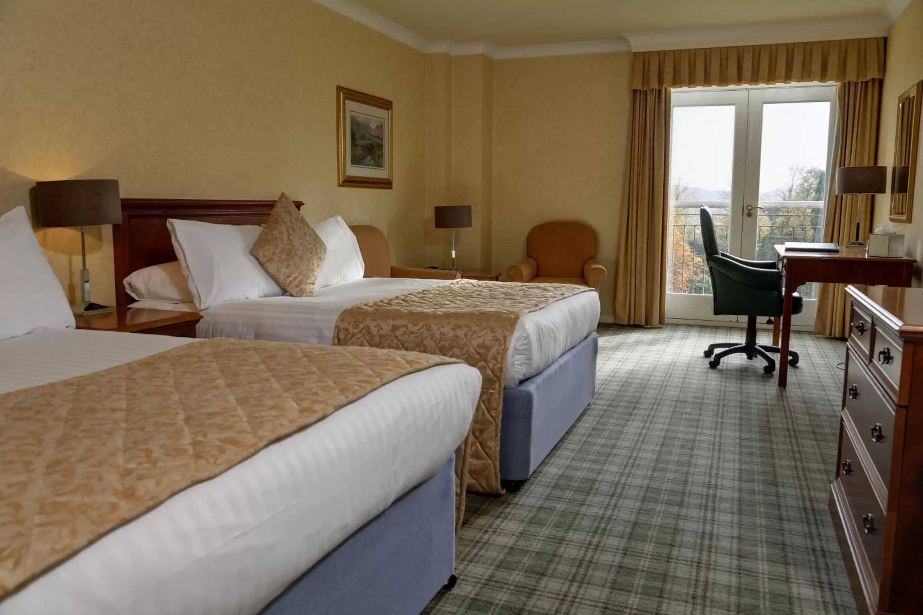 Superior Family Room with Two Double Beds in Mercure Sheffield Kenwood Hall & Spa Superior Family Room with Two Double Beds in Mercure Sheffield Kenwood Hall & Spa