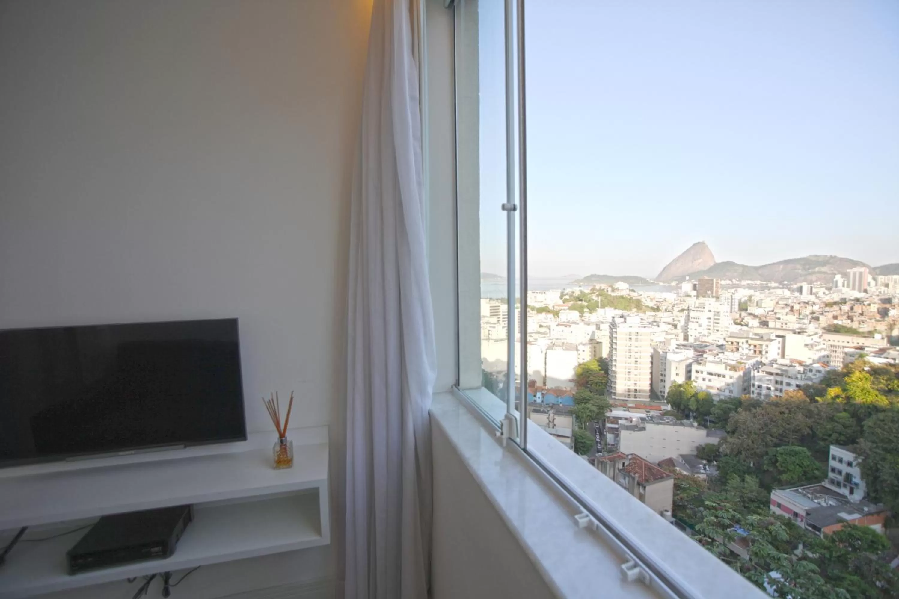 TV and multimedia, TV/Entertainment Center in Sugar Loft Apartments