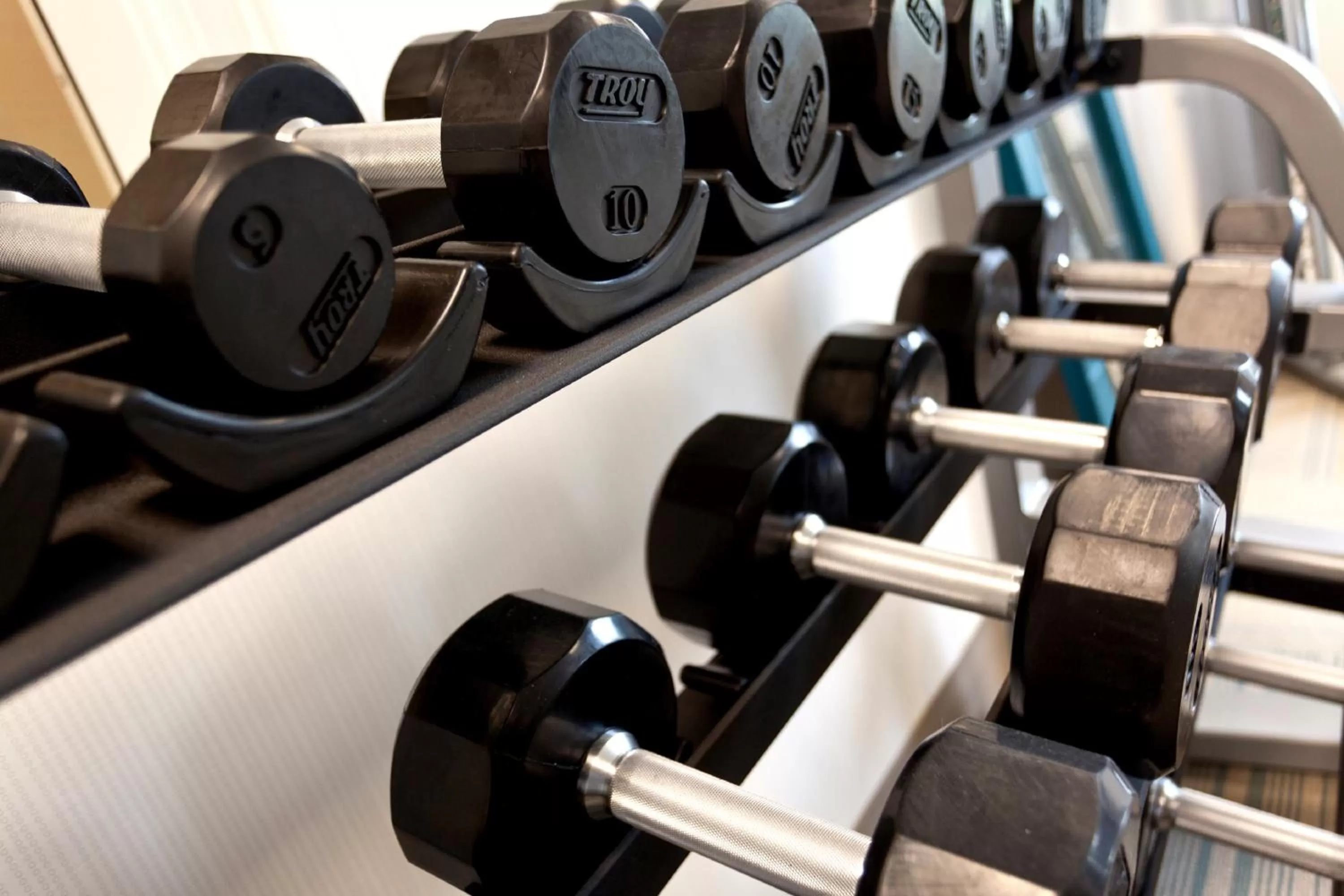 Fitness centre/facilities in Holiday Inn Express & Suites Manhattan by IHG