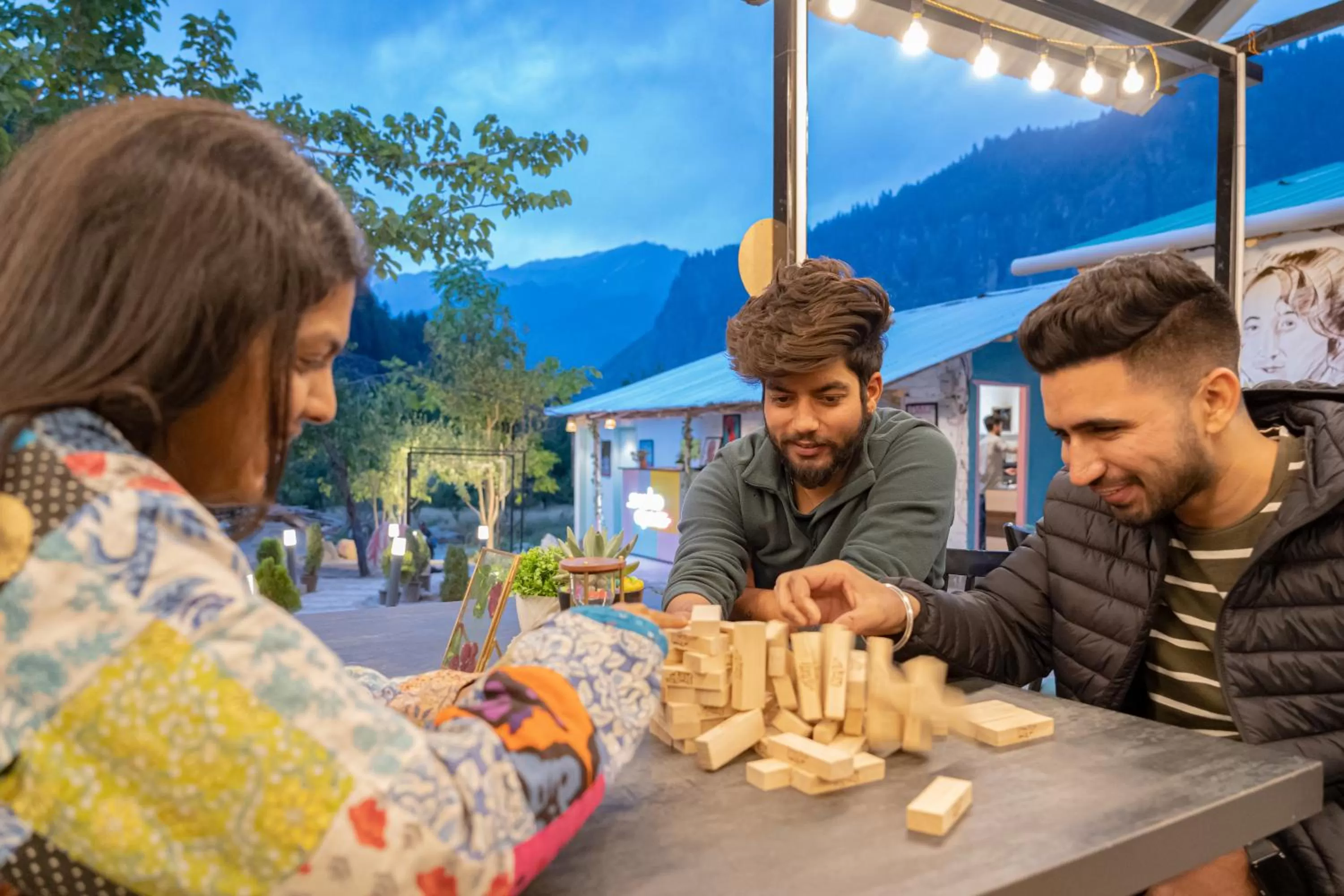 Whoopers Hostel Manali