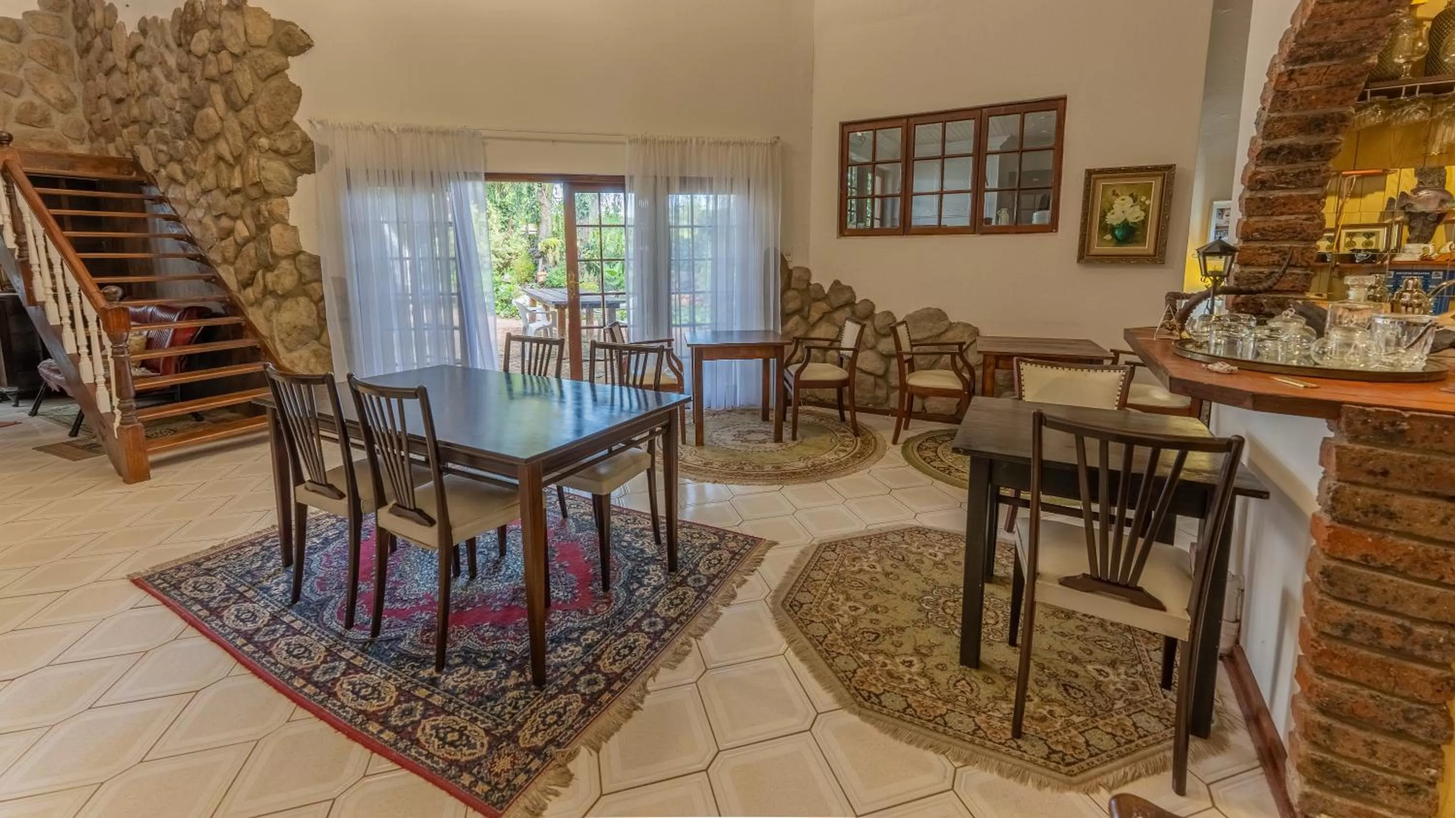 Dining area, Restaurant/Places to Eat in Aquaelberg Place