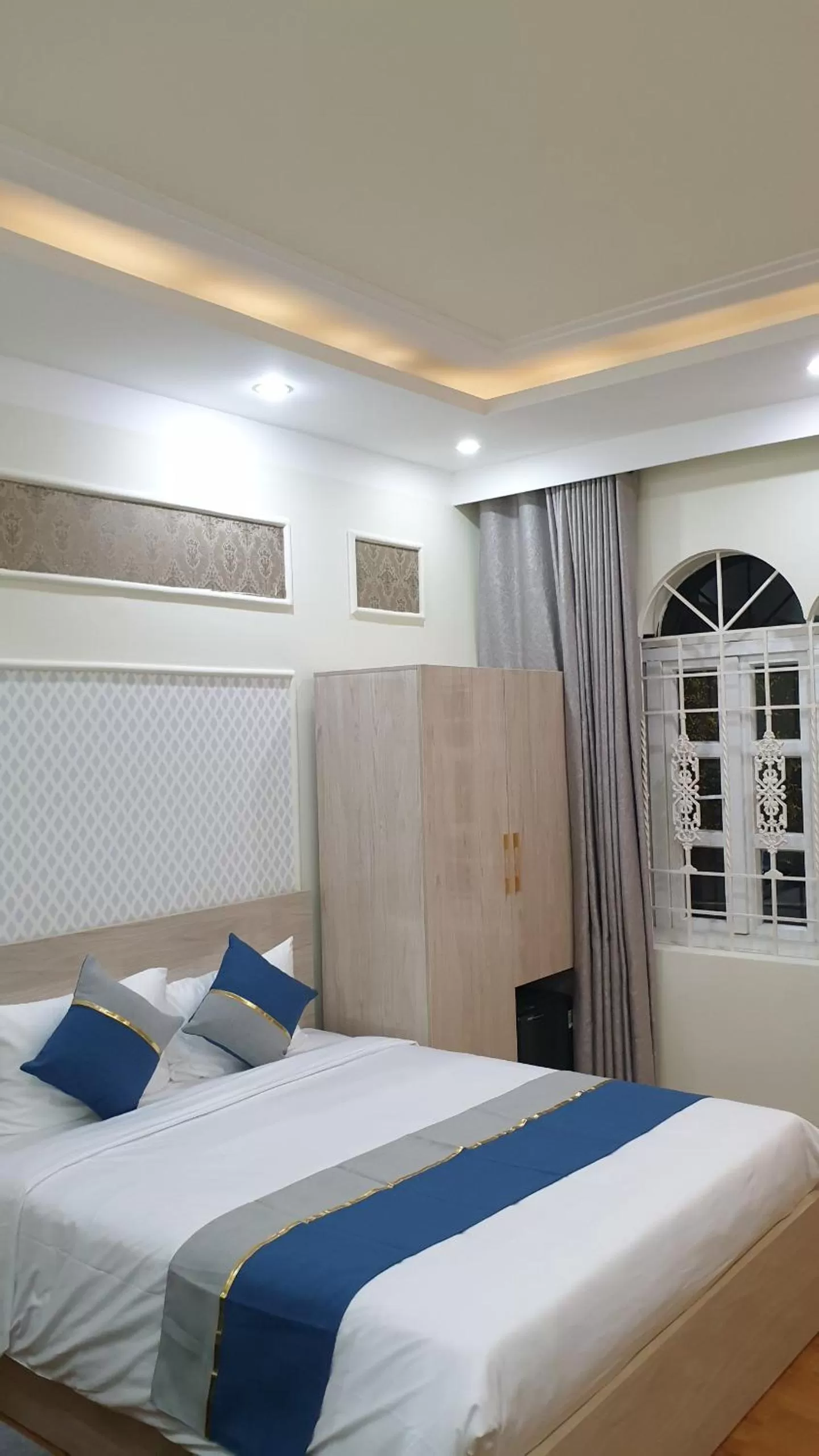 Bed in Chez Lotus Rose