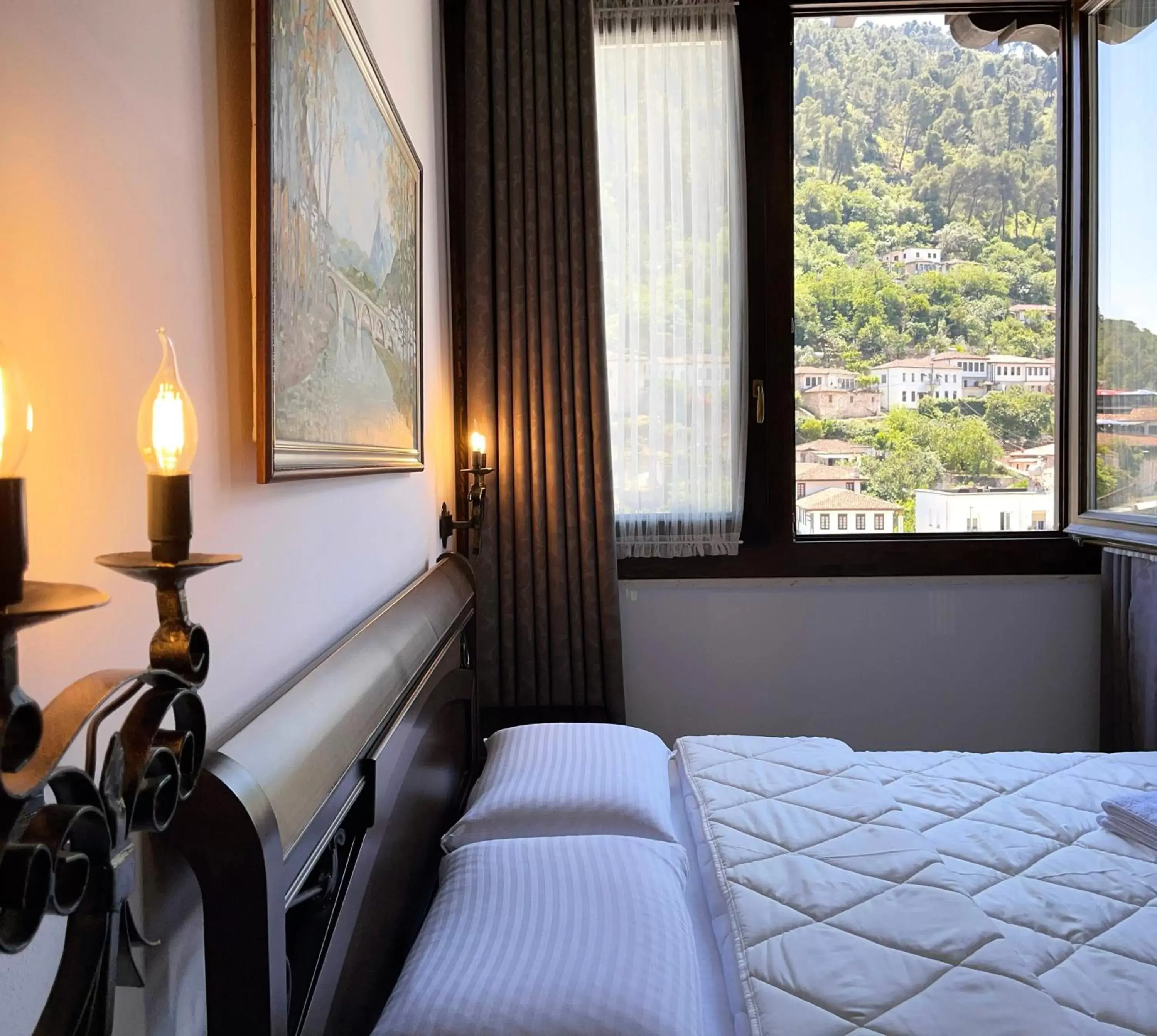 Double Room with Mountain View in White House Berat Double Room with Mountain View in White House Berat