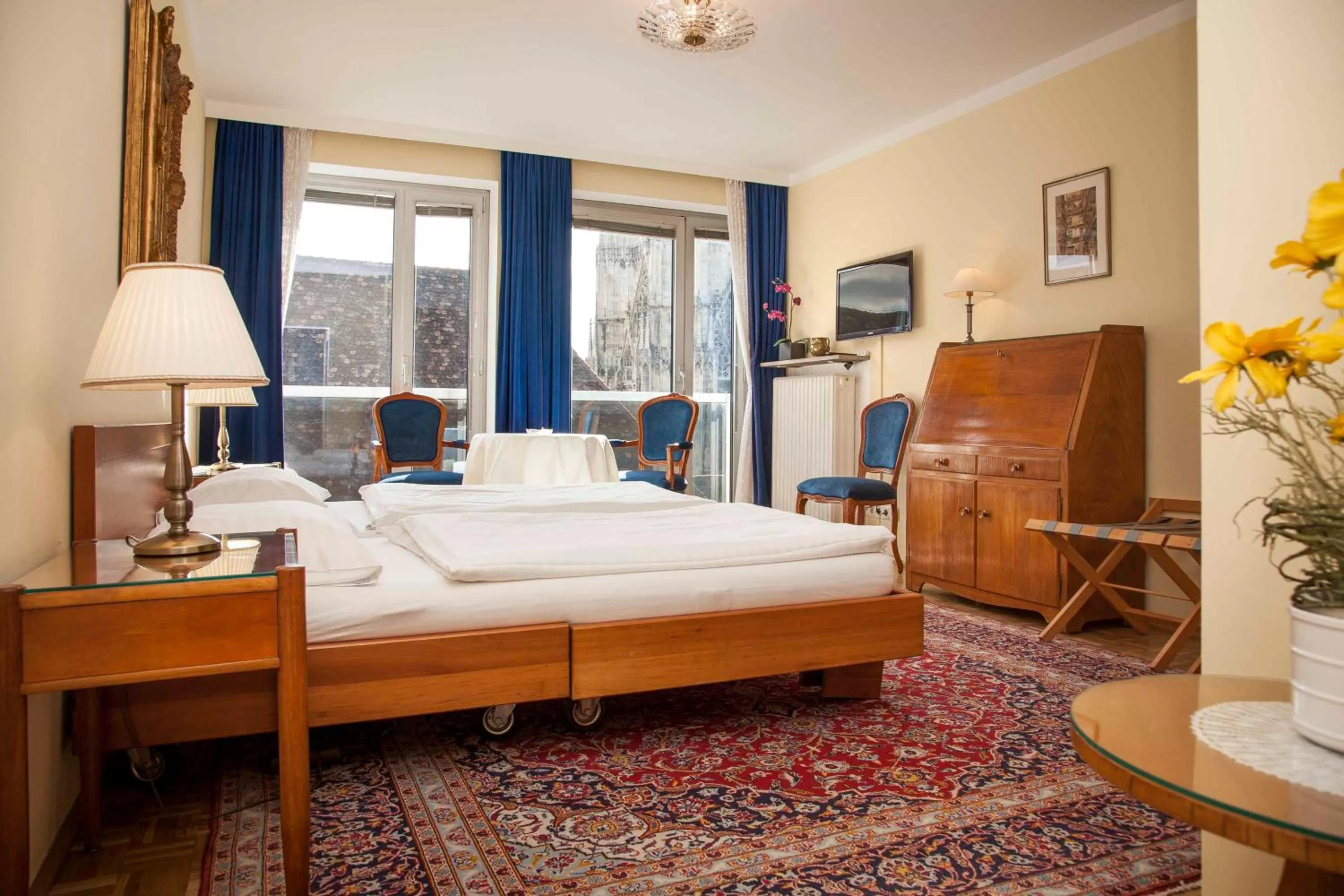Photo of the whole room in Pension Sacher - Apartments am Stephansplatz