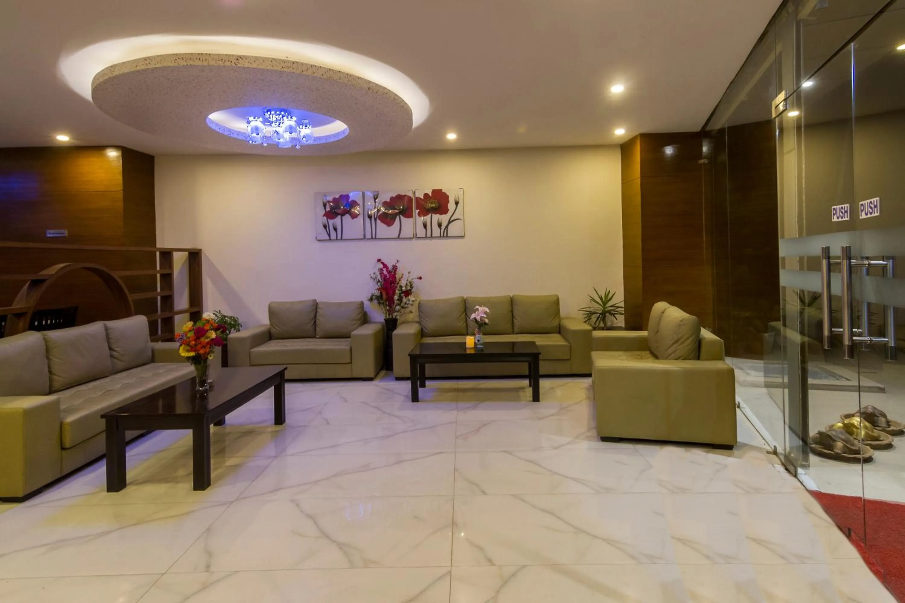 Lobby or reception in Hotel Regal Airport