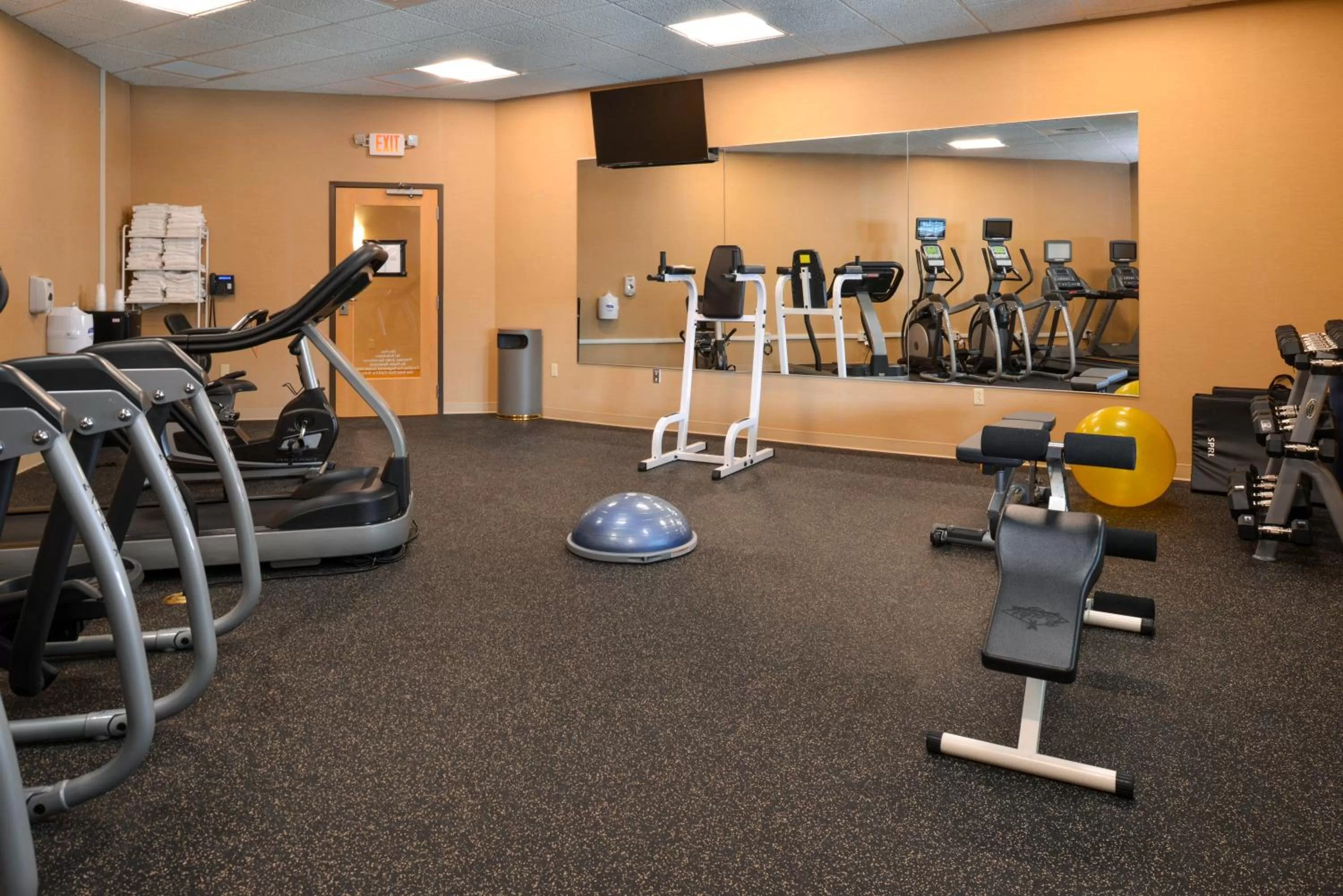 Fitness centre/facilities in Holiday Inn Express Breezewood by IHG