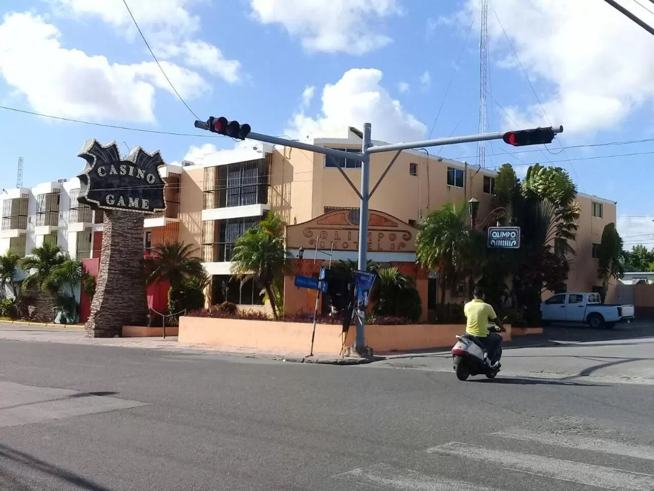 Property Building in Hotel Olimpo