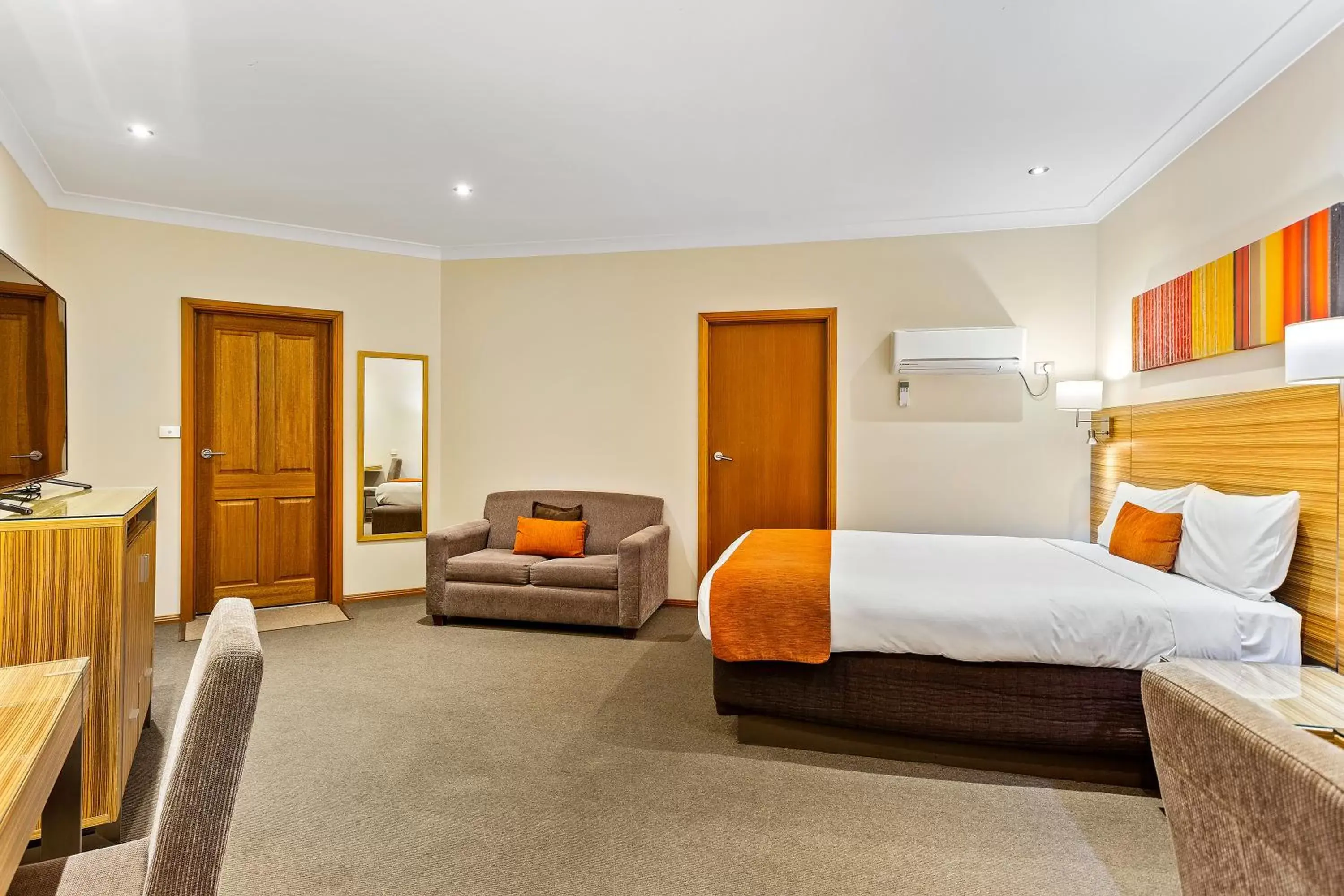 Two-Bedroom Family Room in Julie-Anna, Bendigo Two-Bedroom Family Room in Julie-Anna, Bendigo