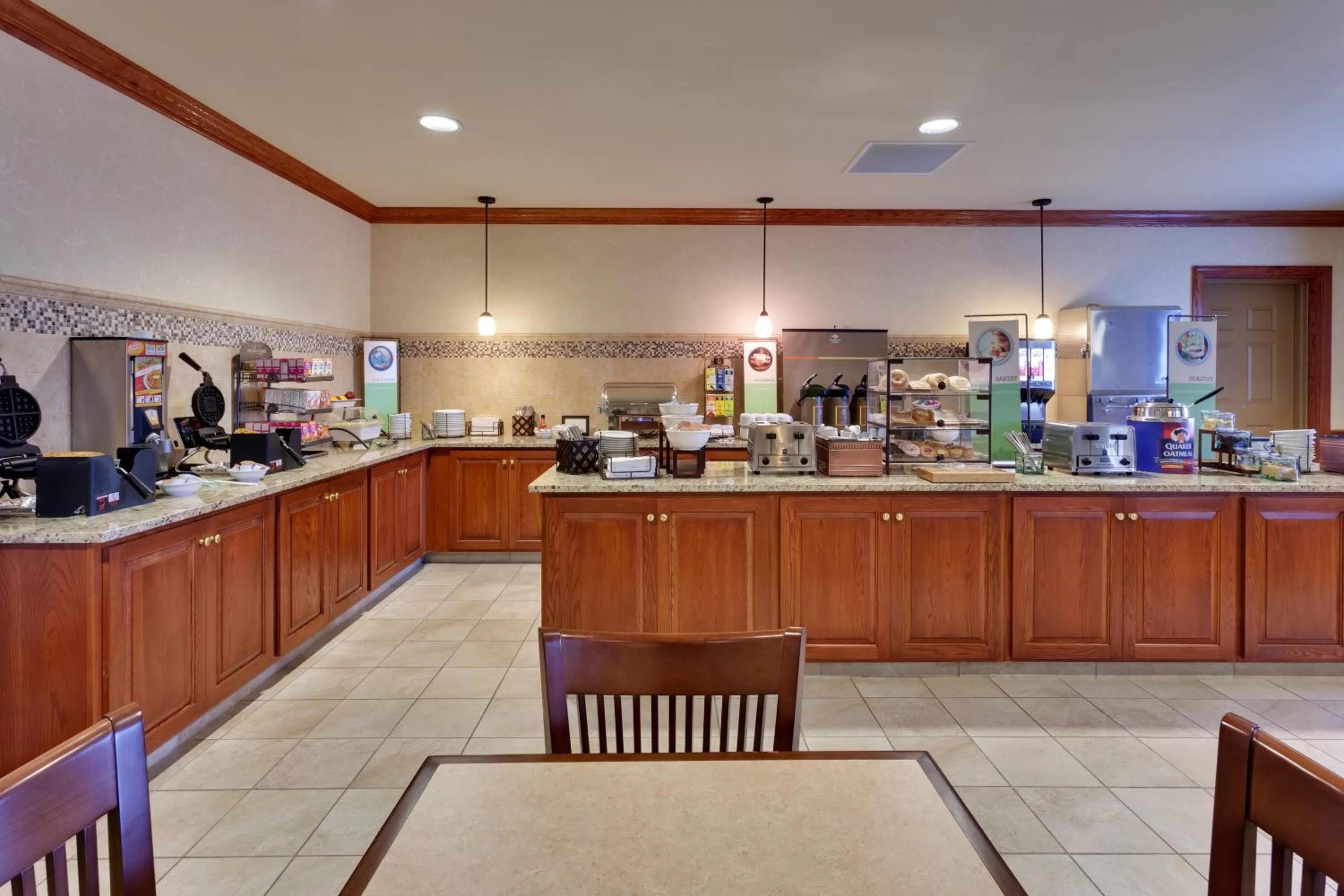 Restaurant/places to eat in Country Inn & Suites by Radisson, Buffalo South I-90, NY