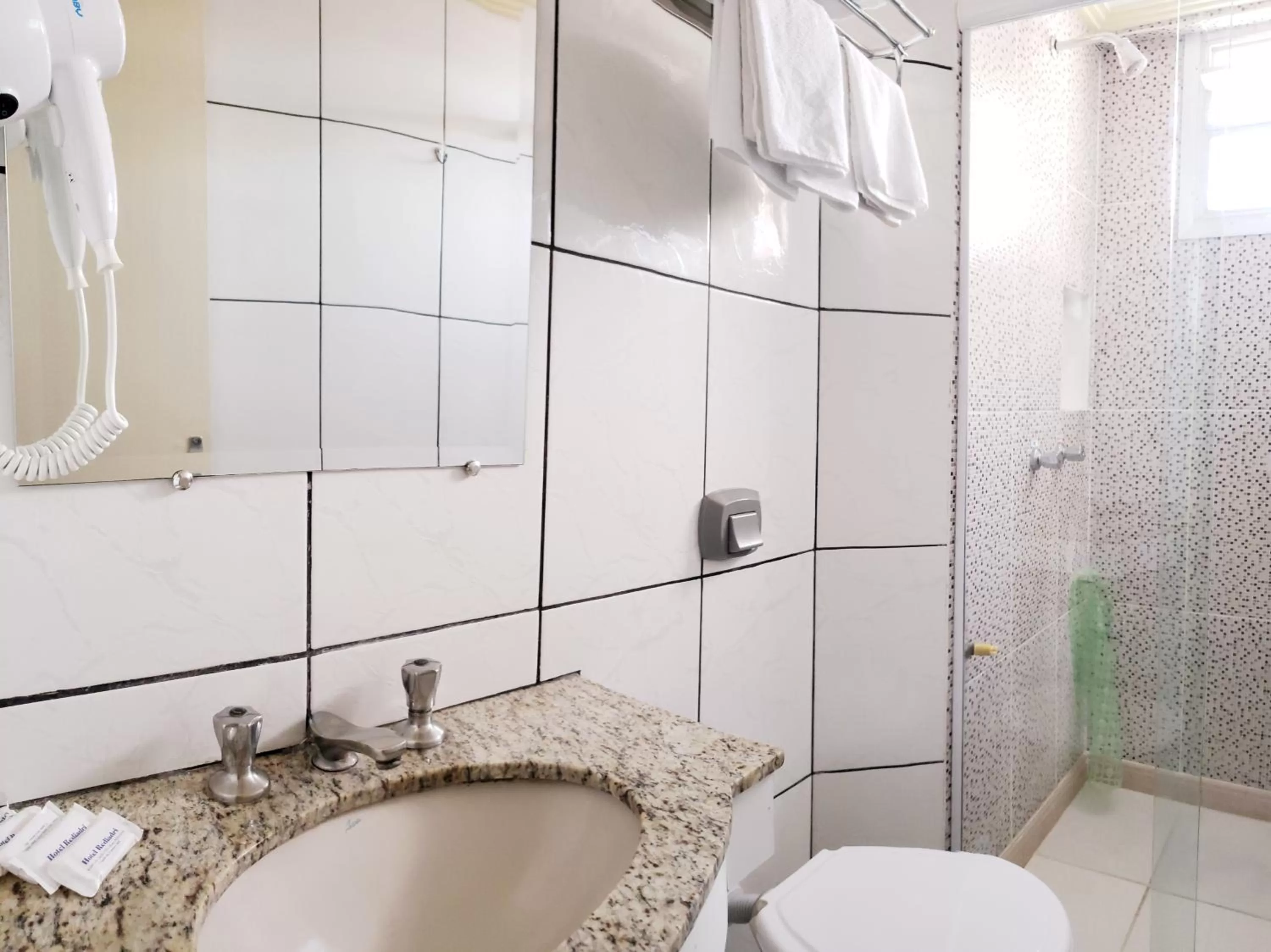 Bathroom in Capão da Canoa - Hotel Rediadri