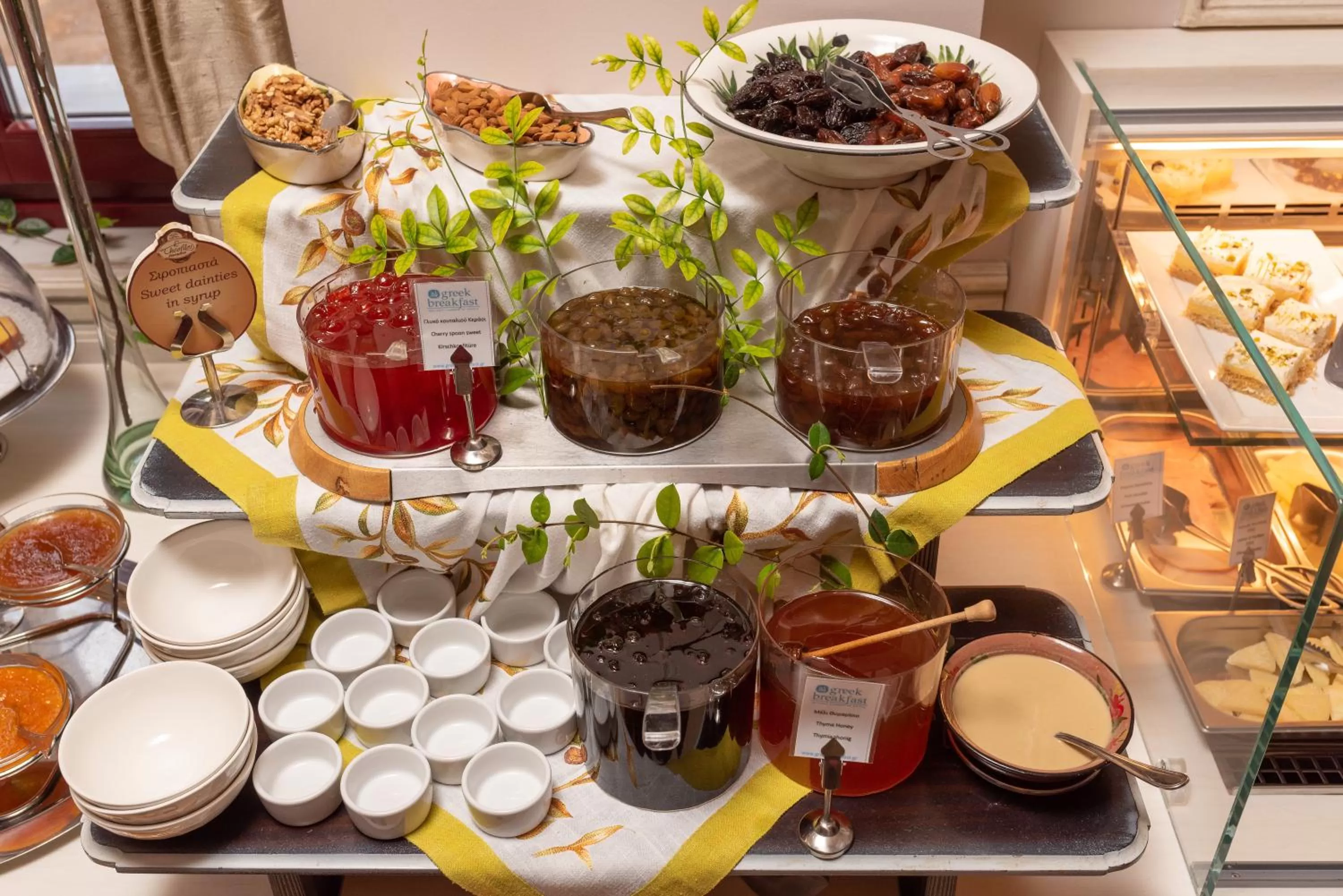 Food and drinks in Theofilos Paradise Boutique Hotel