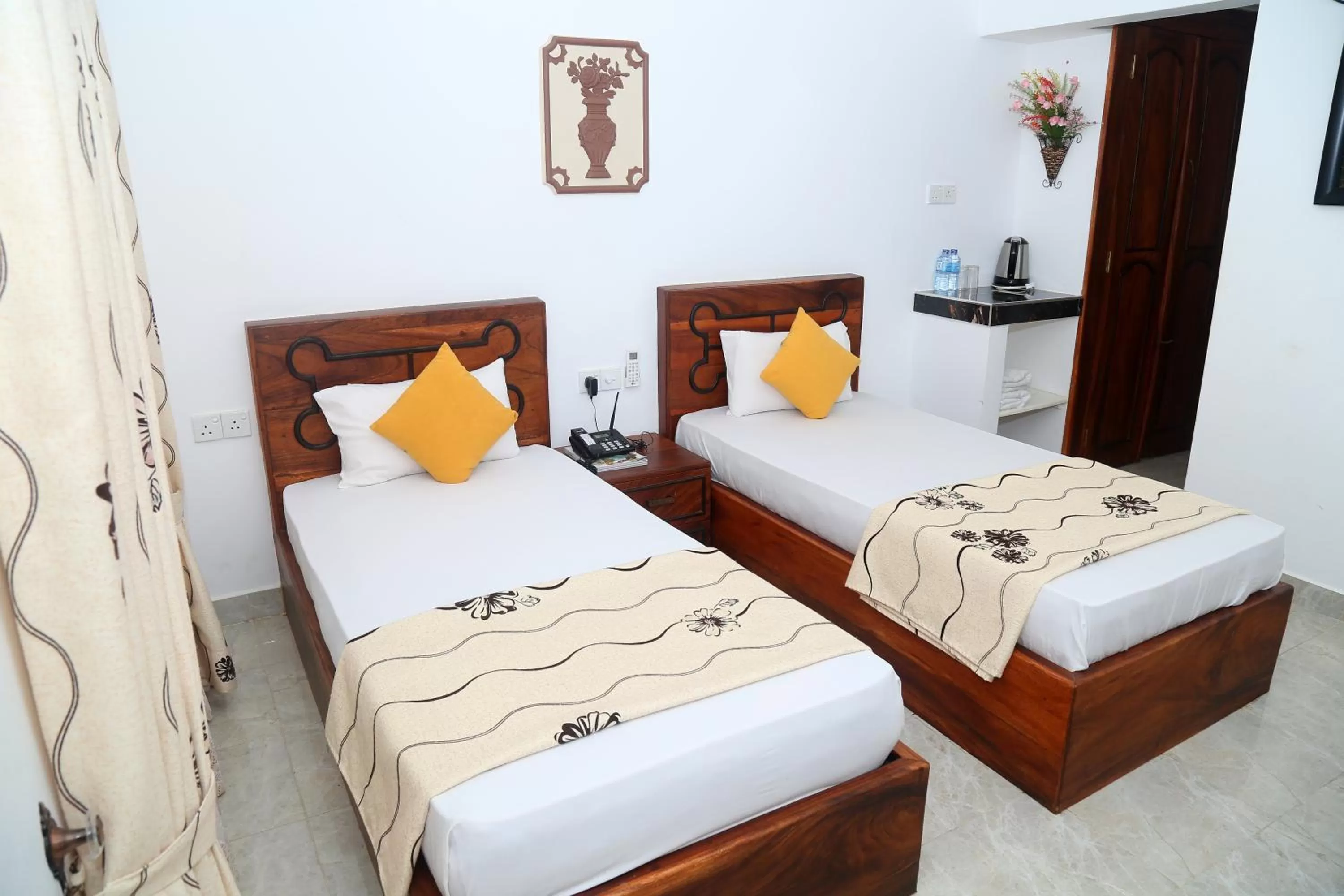 Bed in JKAB Park Hotel