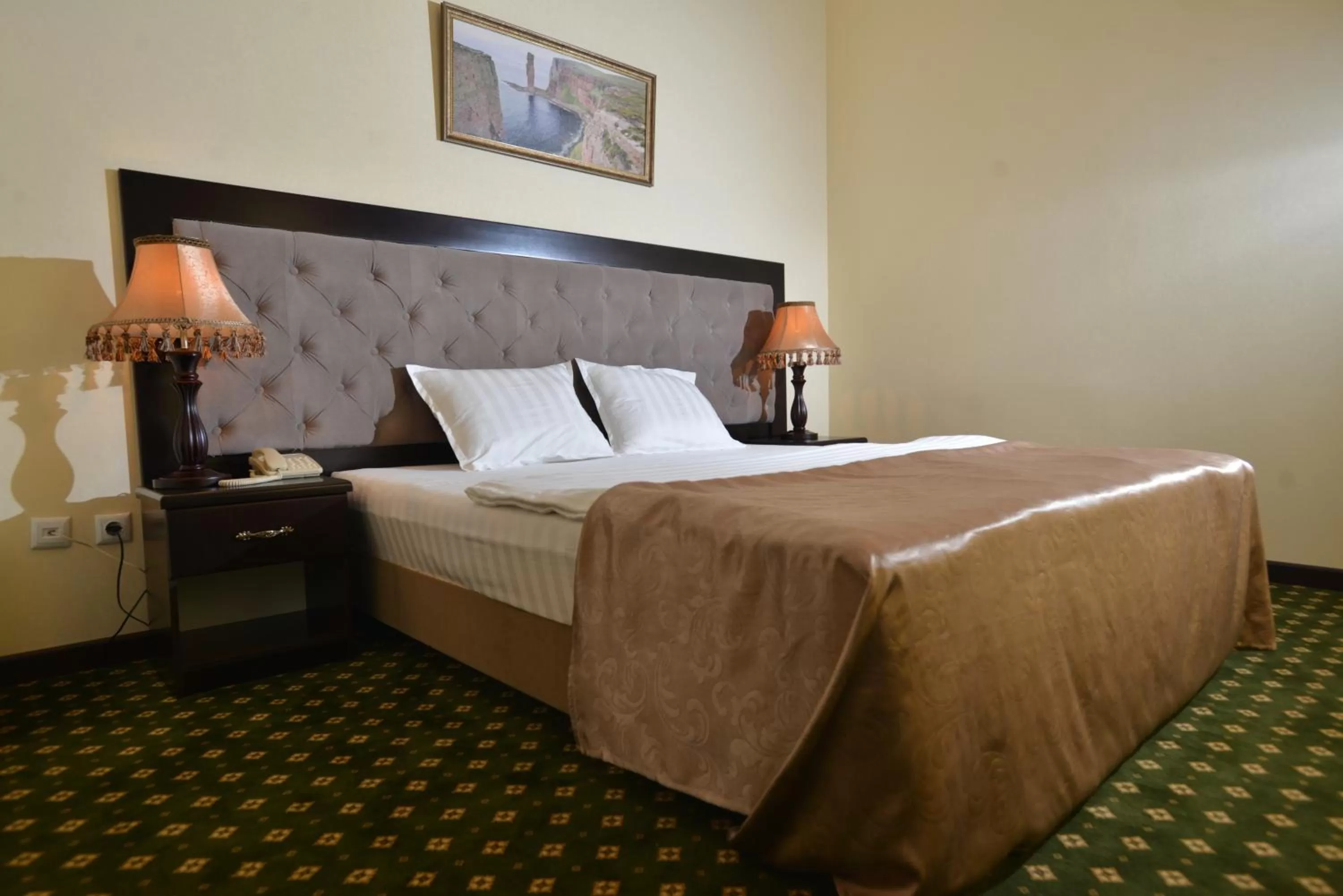 Bedroom, Bed in Gloria Hotel