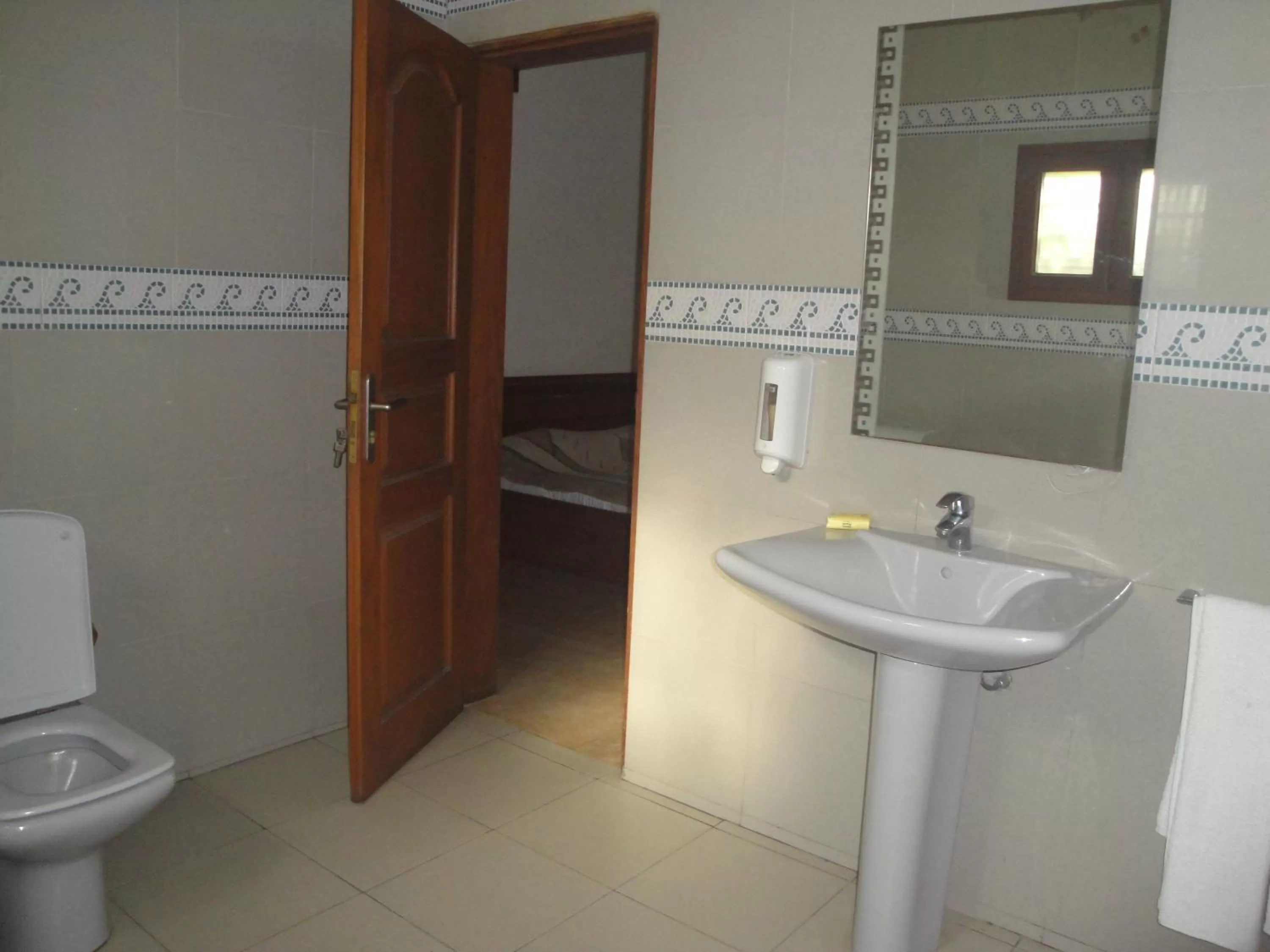 Toilet, Bathroom in Ramaya Auberge Espagnole