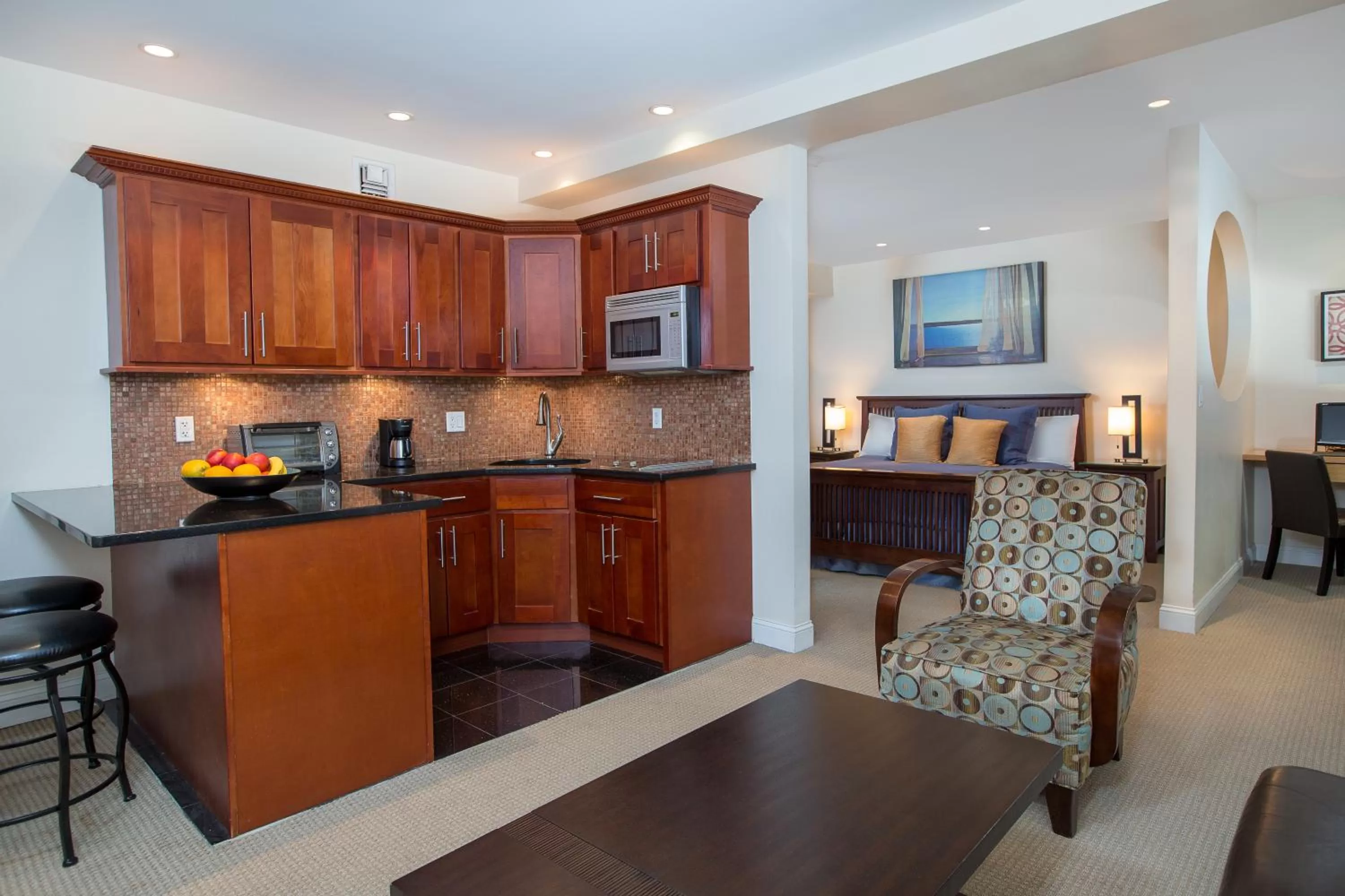 Kitchen or kitchenette in Lombardy Hotel