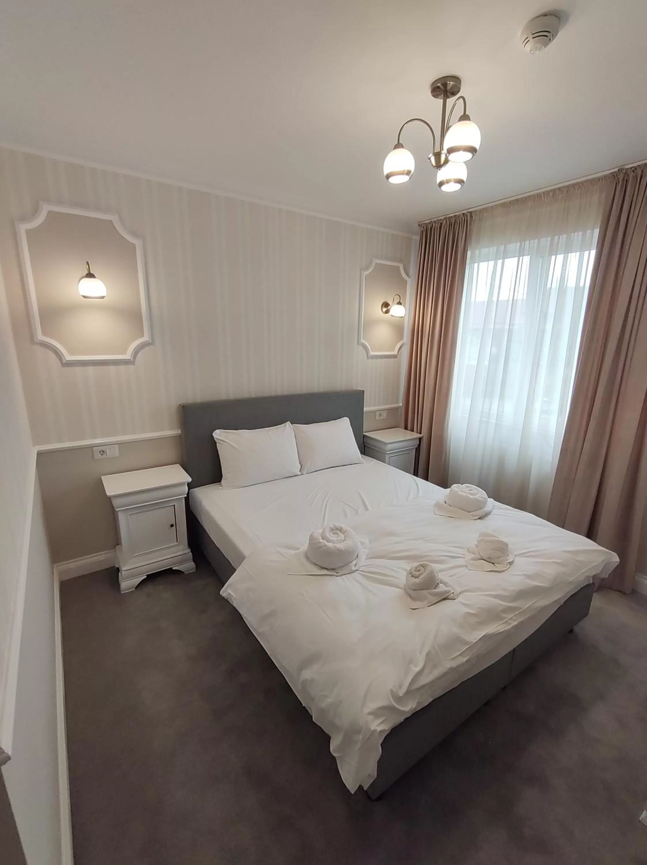 Bedroom, Bed in Fanea Residence