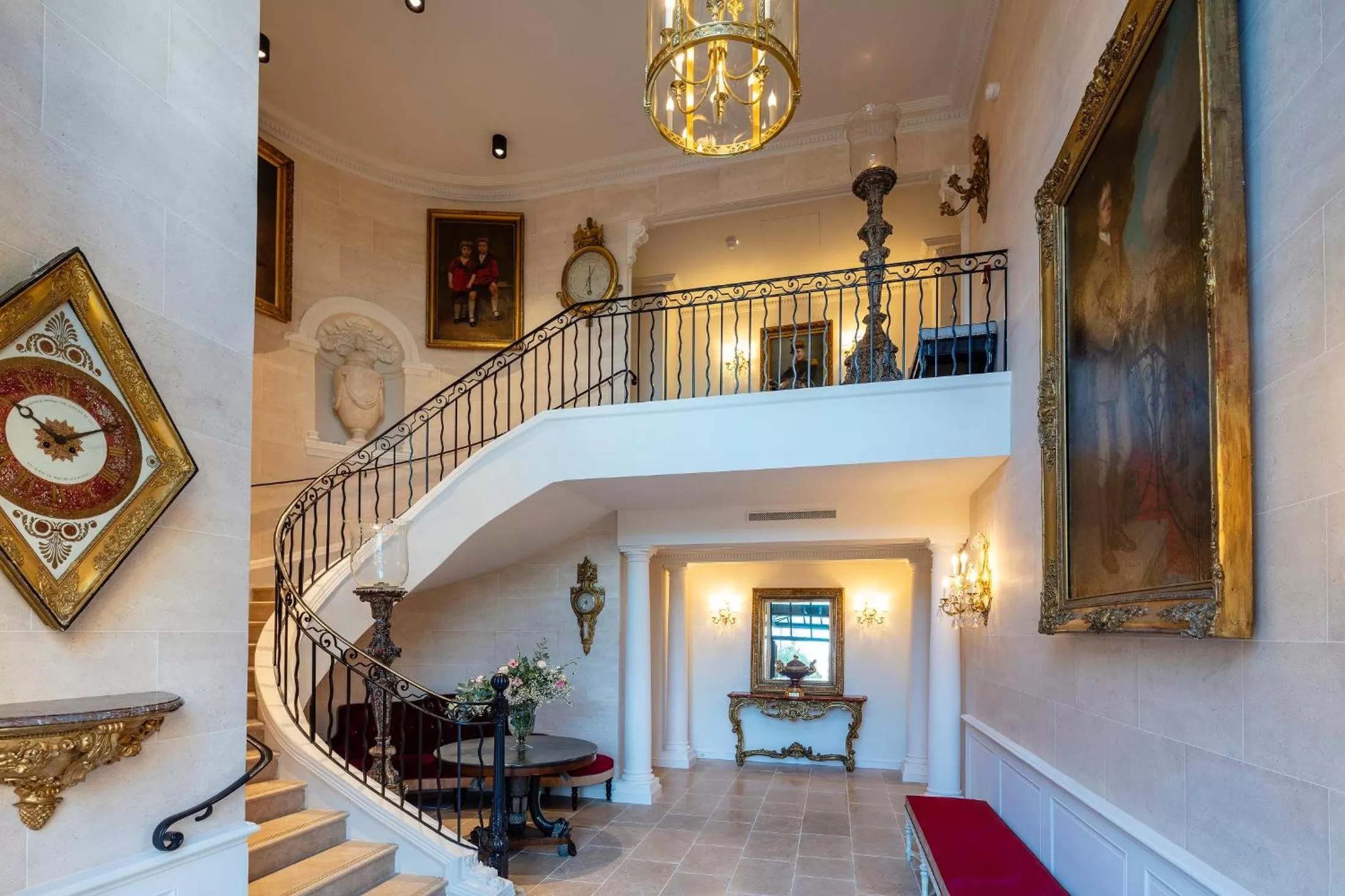 Property building in Villa Saint-Ange