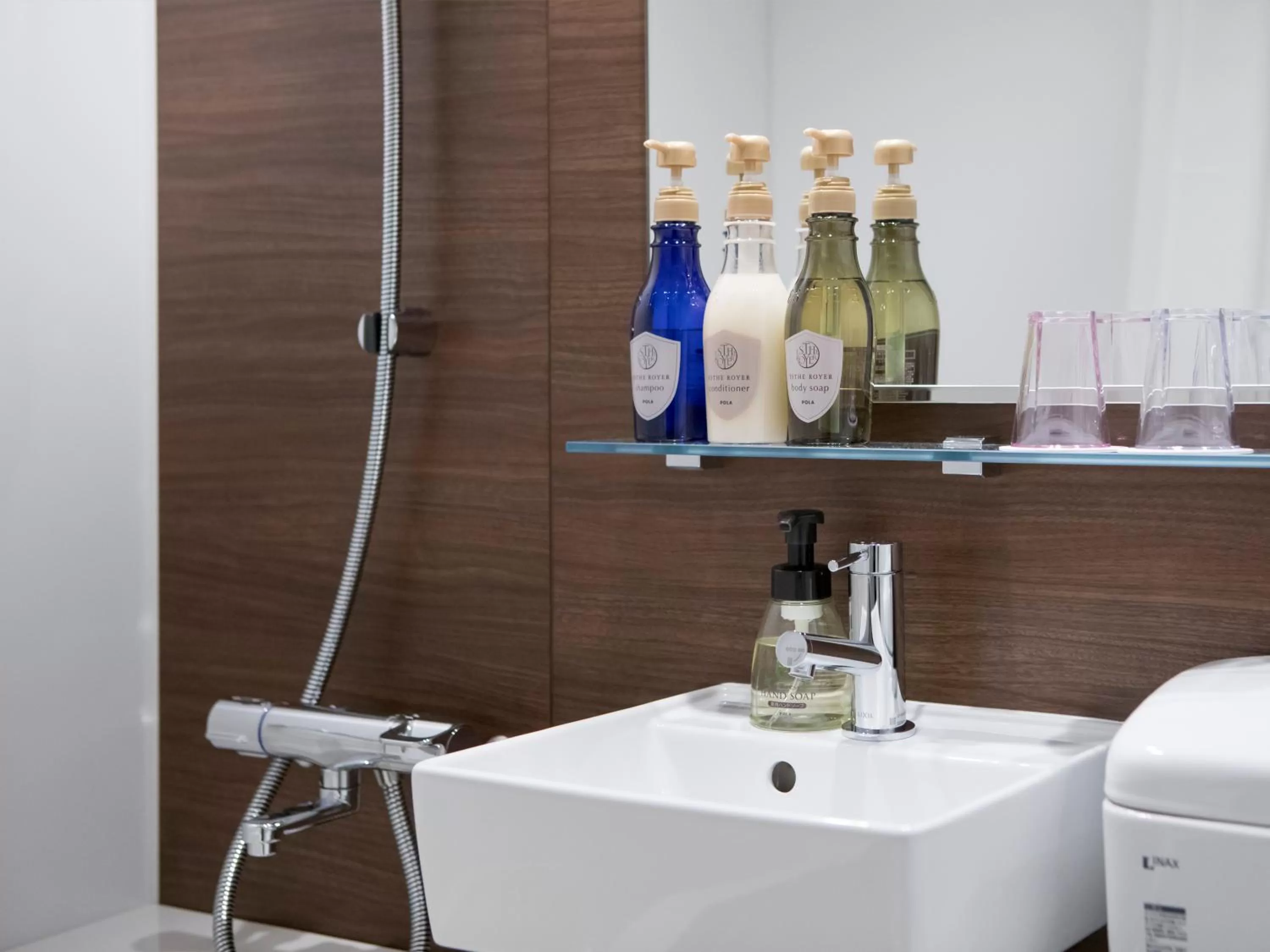 Photo of the whole room in HOTEL MYSTAYS Midosuji Honmachi