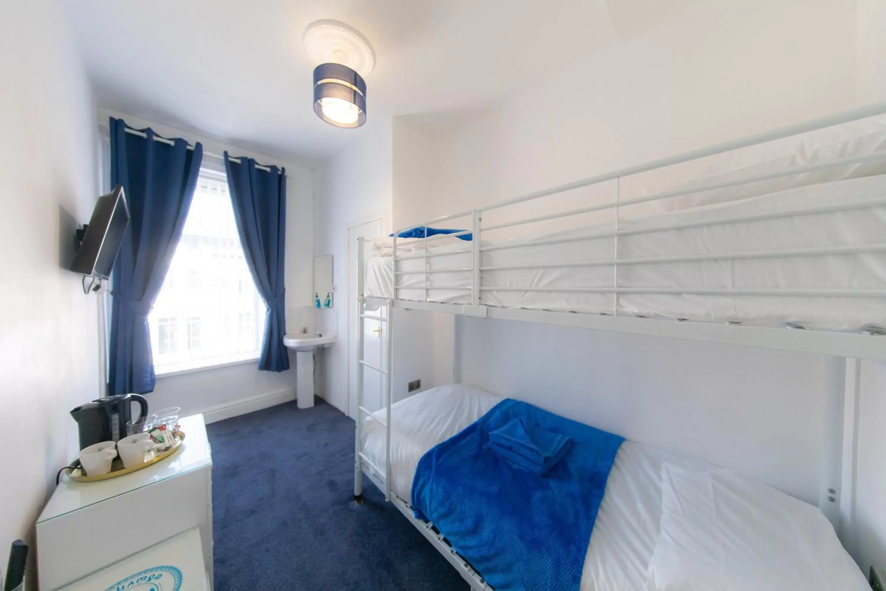 Economy Twin Room in The Adonis Hotel Economy Twin Room in The Adonis Hotel