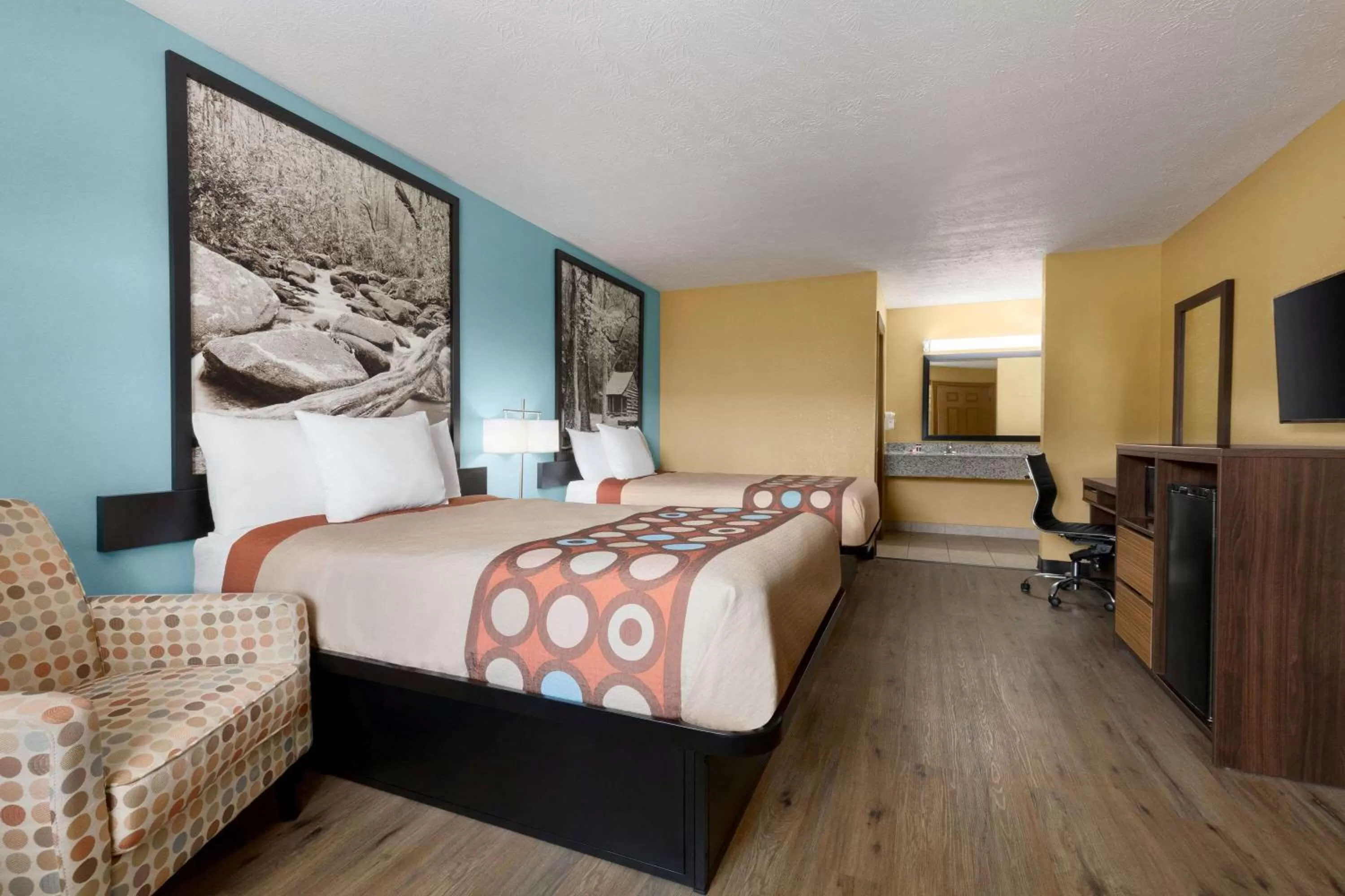 Photo of the whole room, Bed in Super 8 by Wyndham Whites Creek/ Nashville NW Area