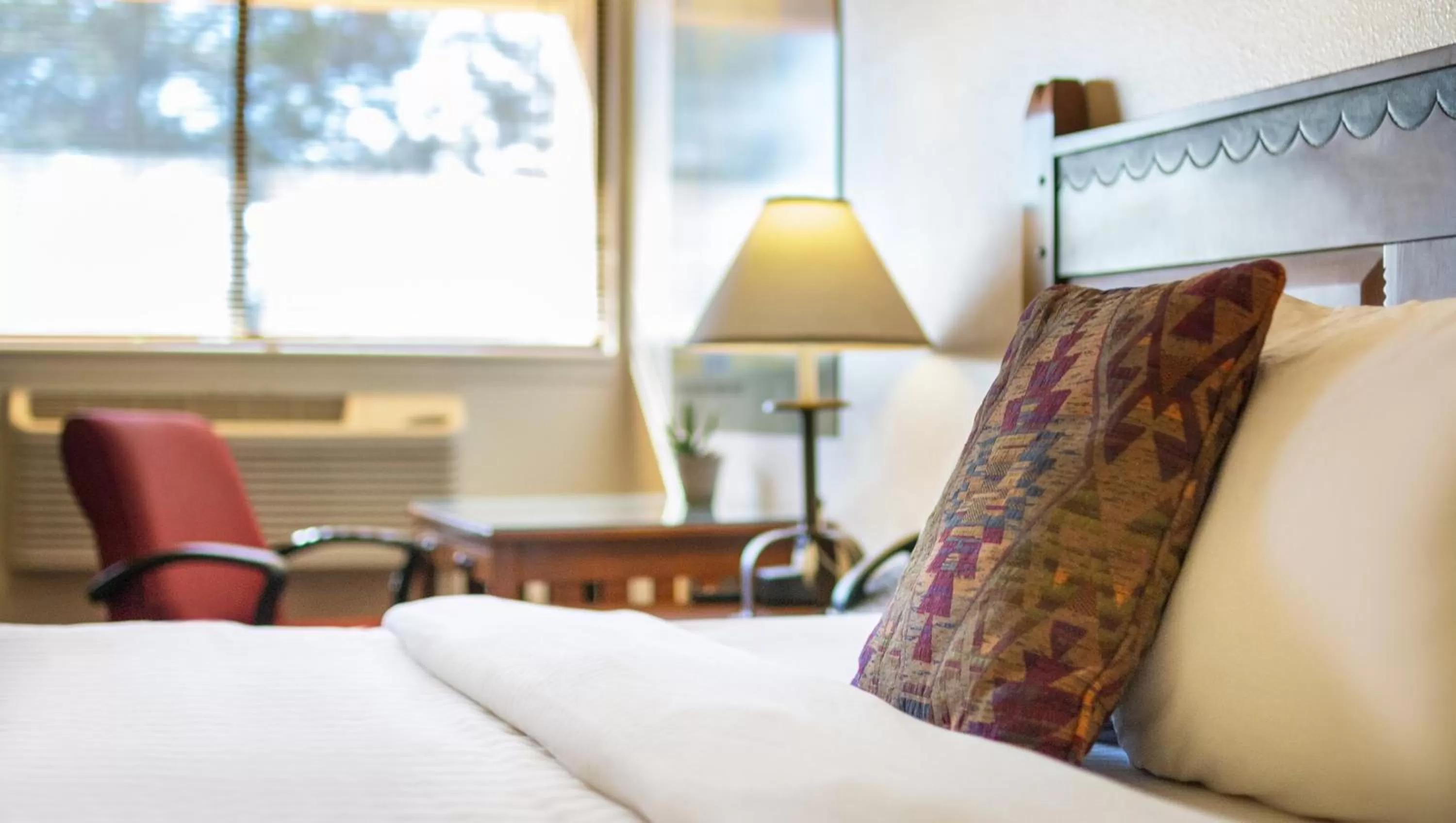 Photo of the whole room, Bed in Ticaboo Lodge