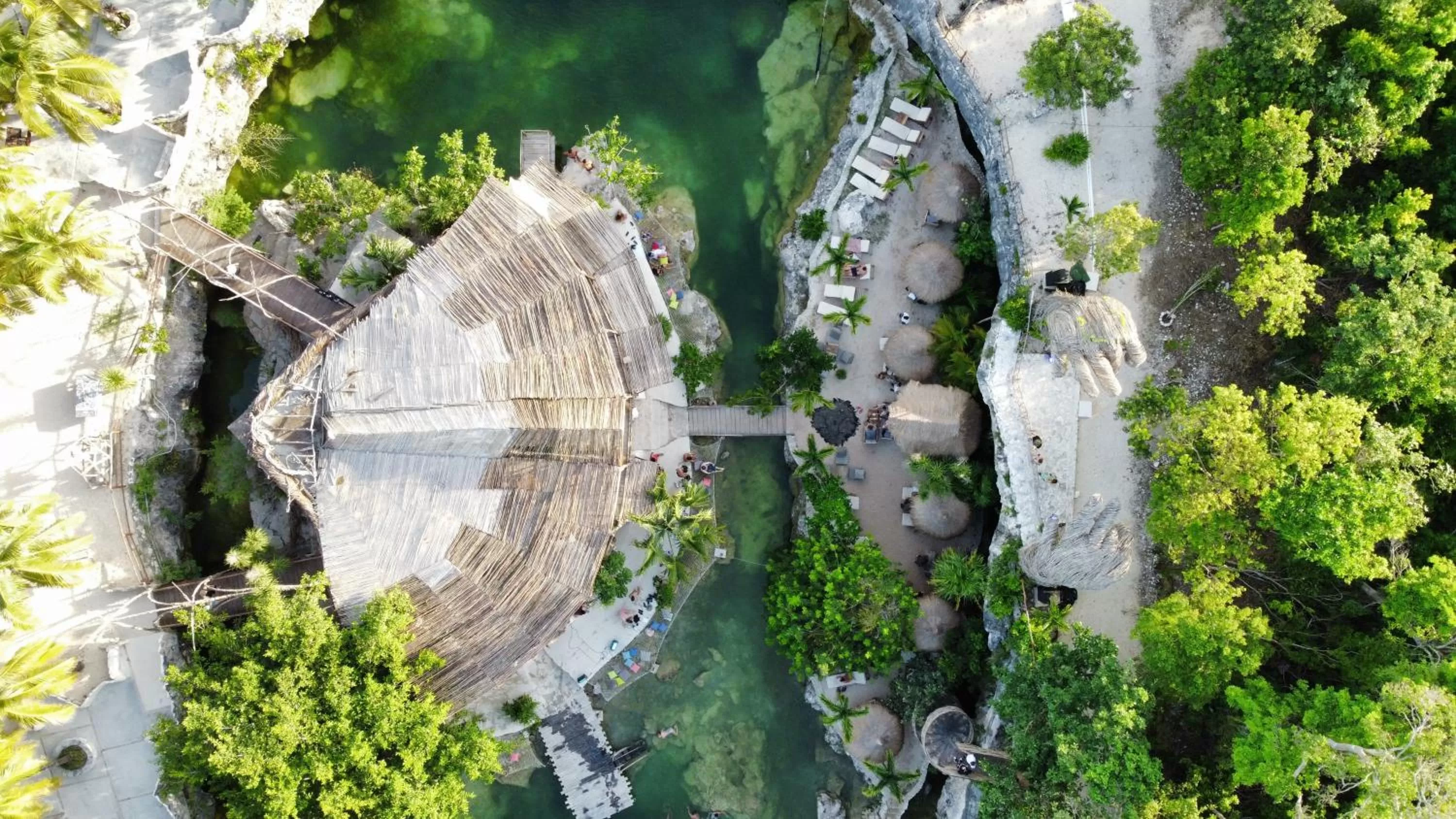Swimming pool in Zenote Sanctuary