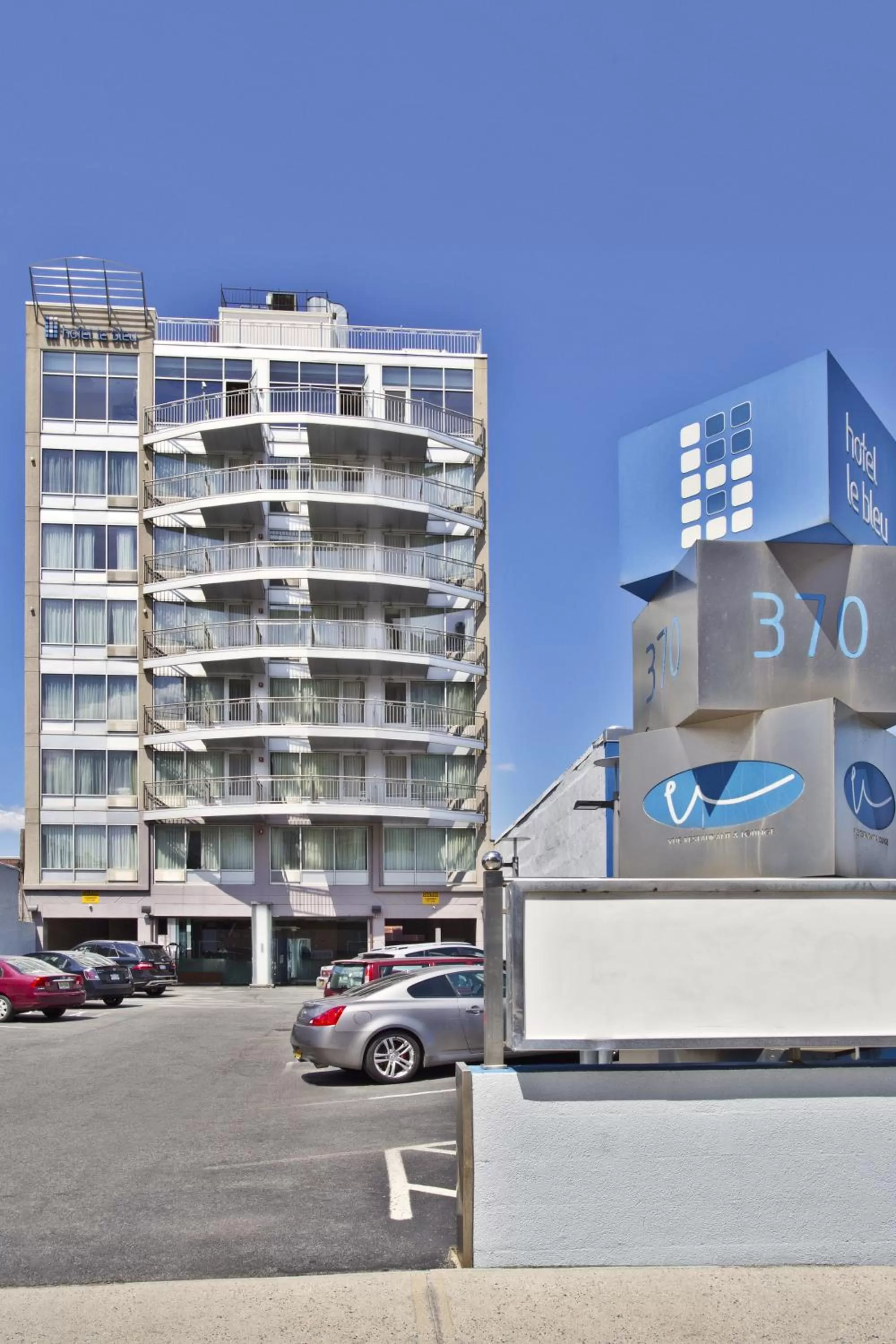 Property building in Hotel Le Bleu