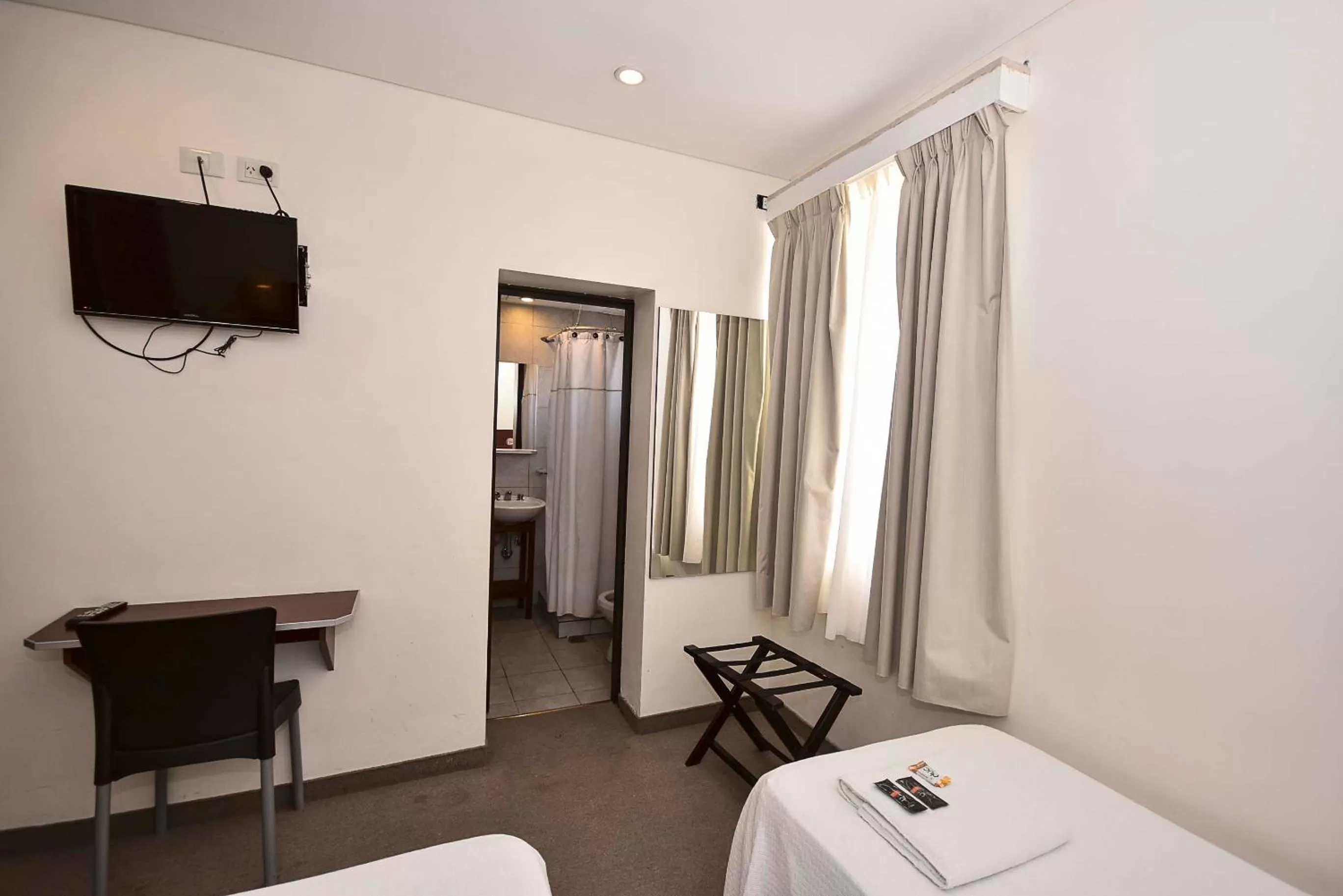 TV and multimedia, Bed in Hotel Playa