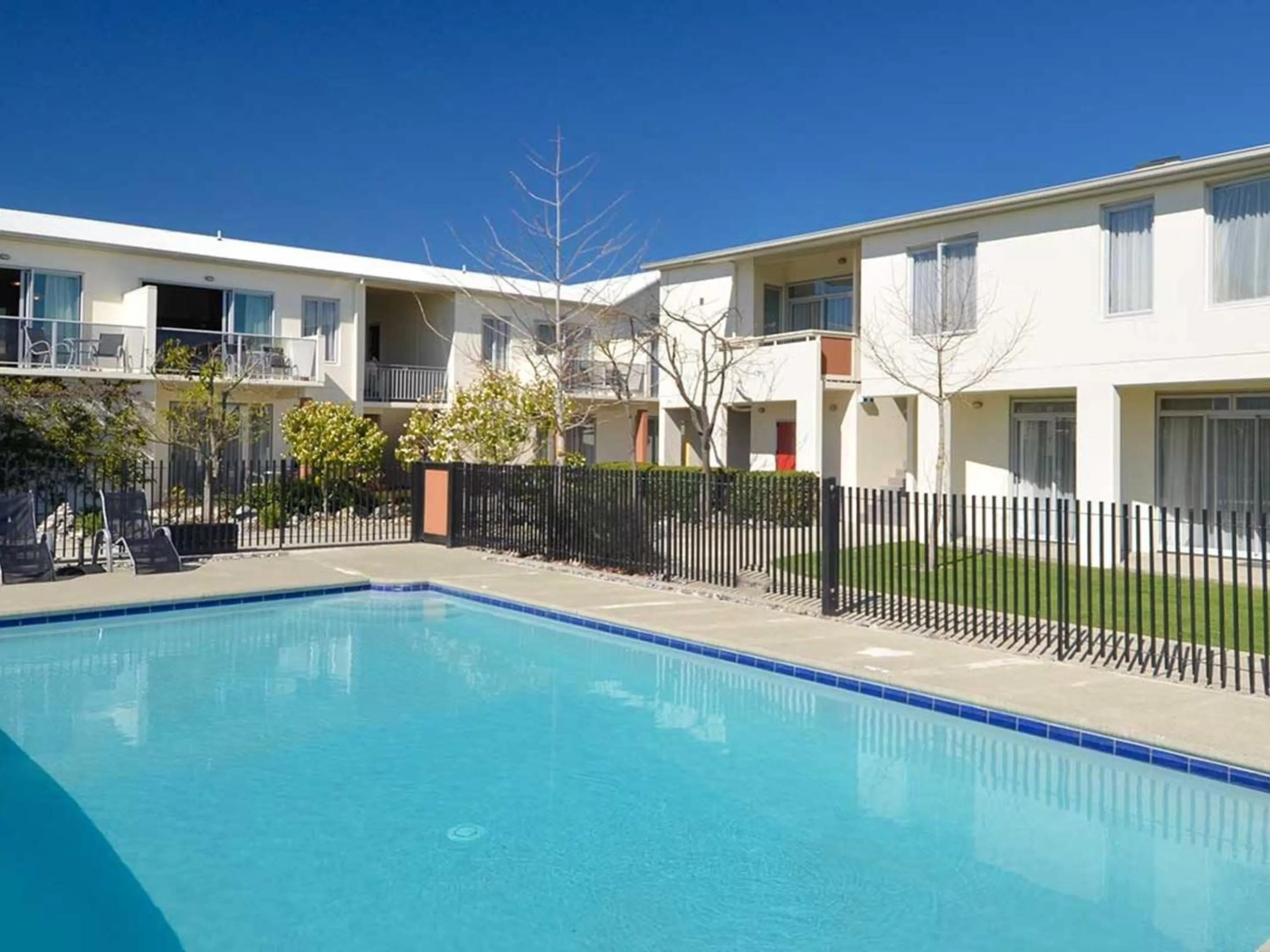 Property building in Parkside Motel