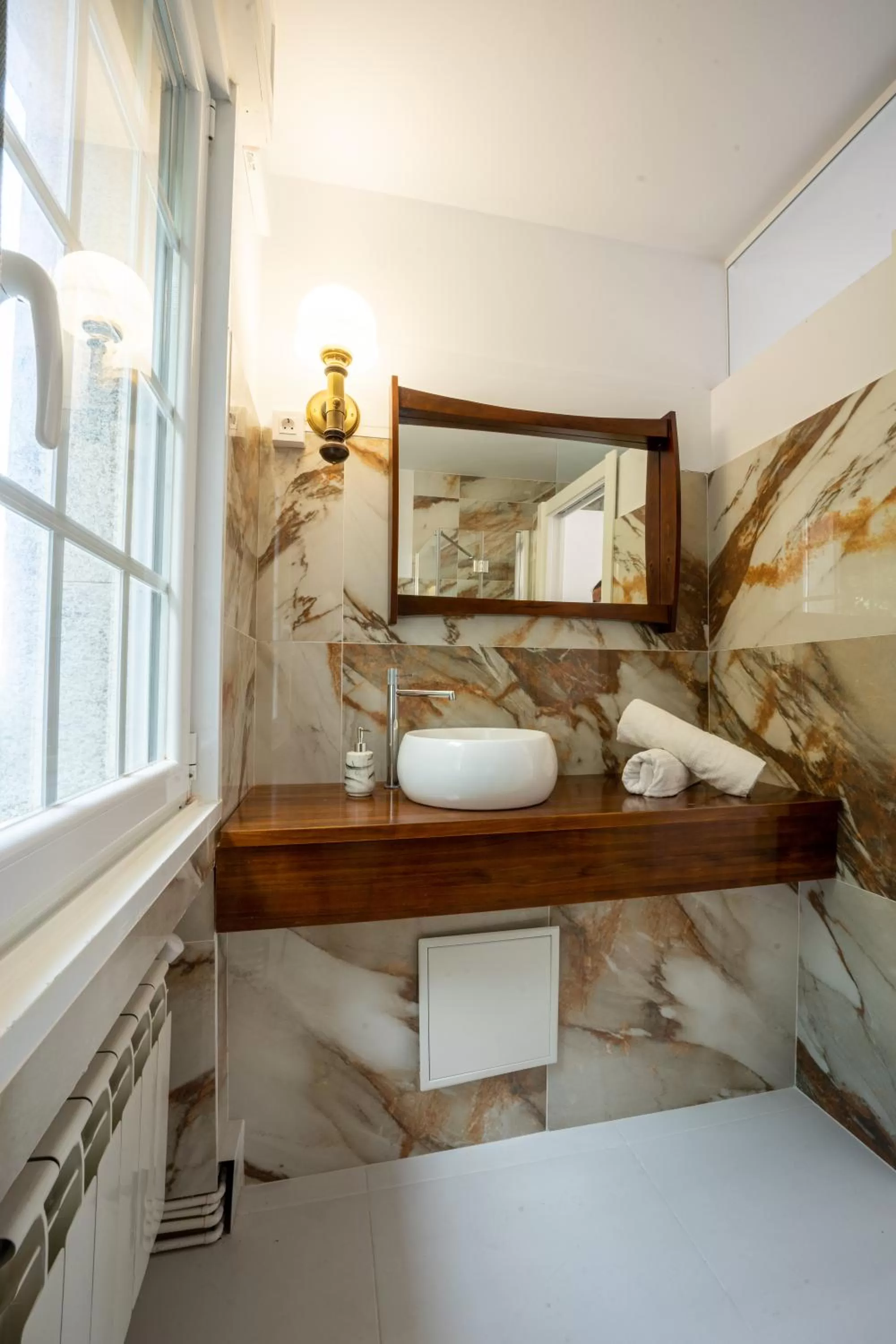 Bathroom, Bed in finca dos Mares