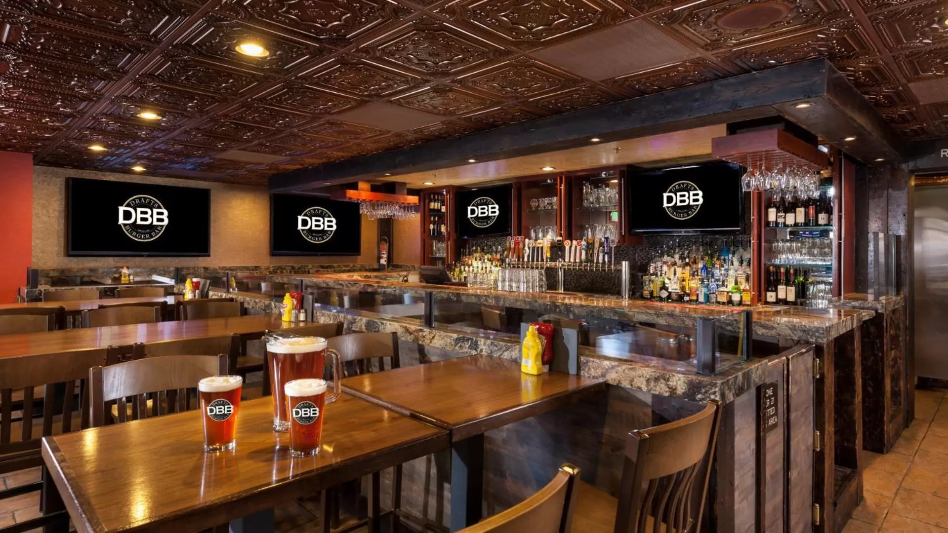 Restaurant/places to eat in Condos at Canyons Resort by White Pines